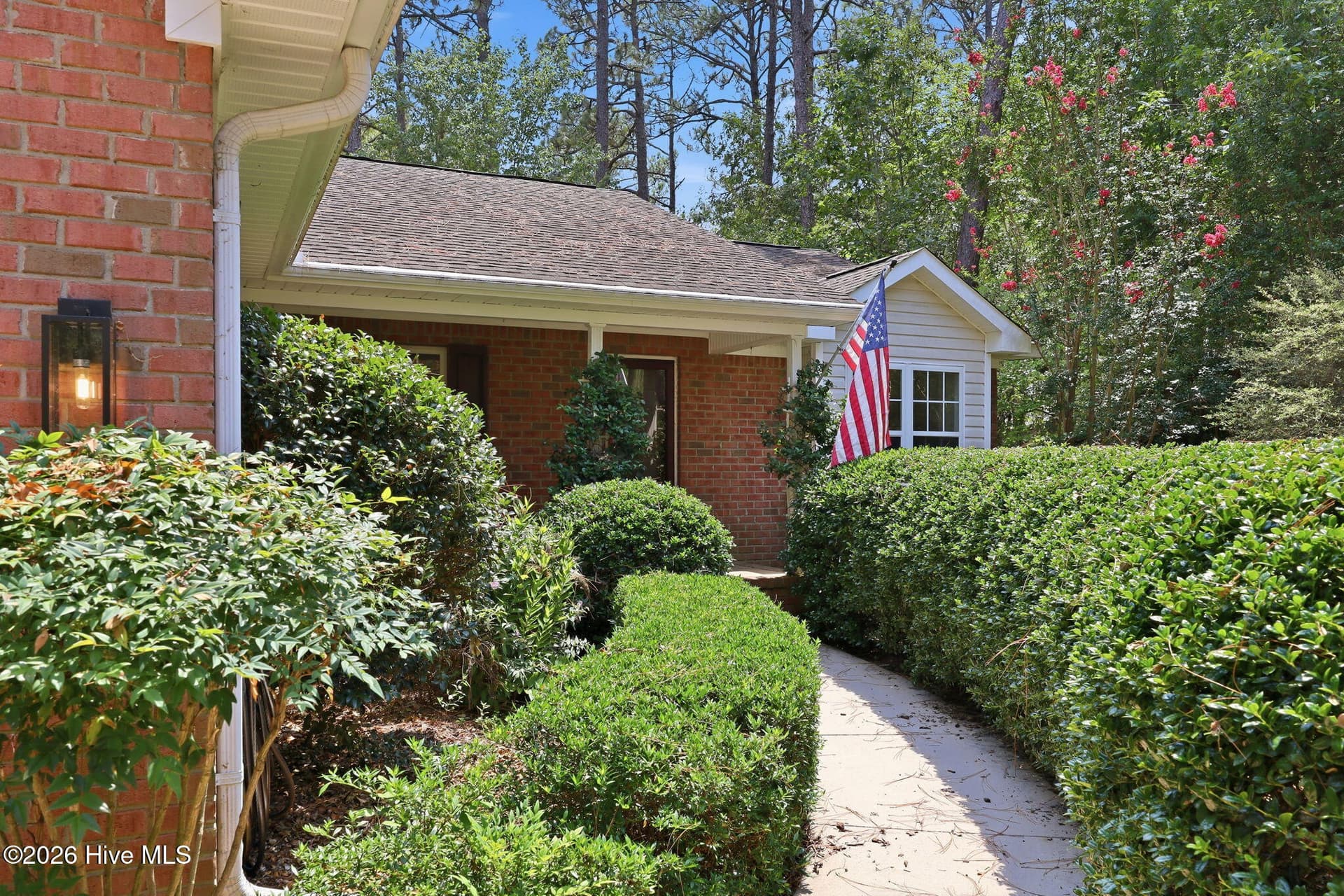 Single Family Residence at 20 Starlit Lane, Pinehurst, NC 28374, photo 2 of 38