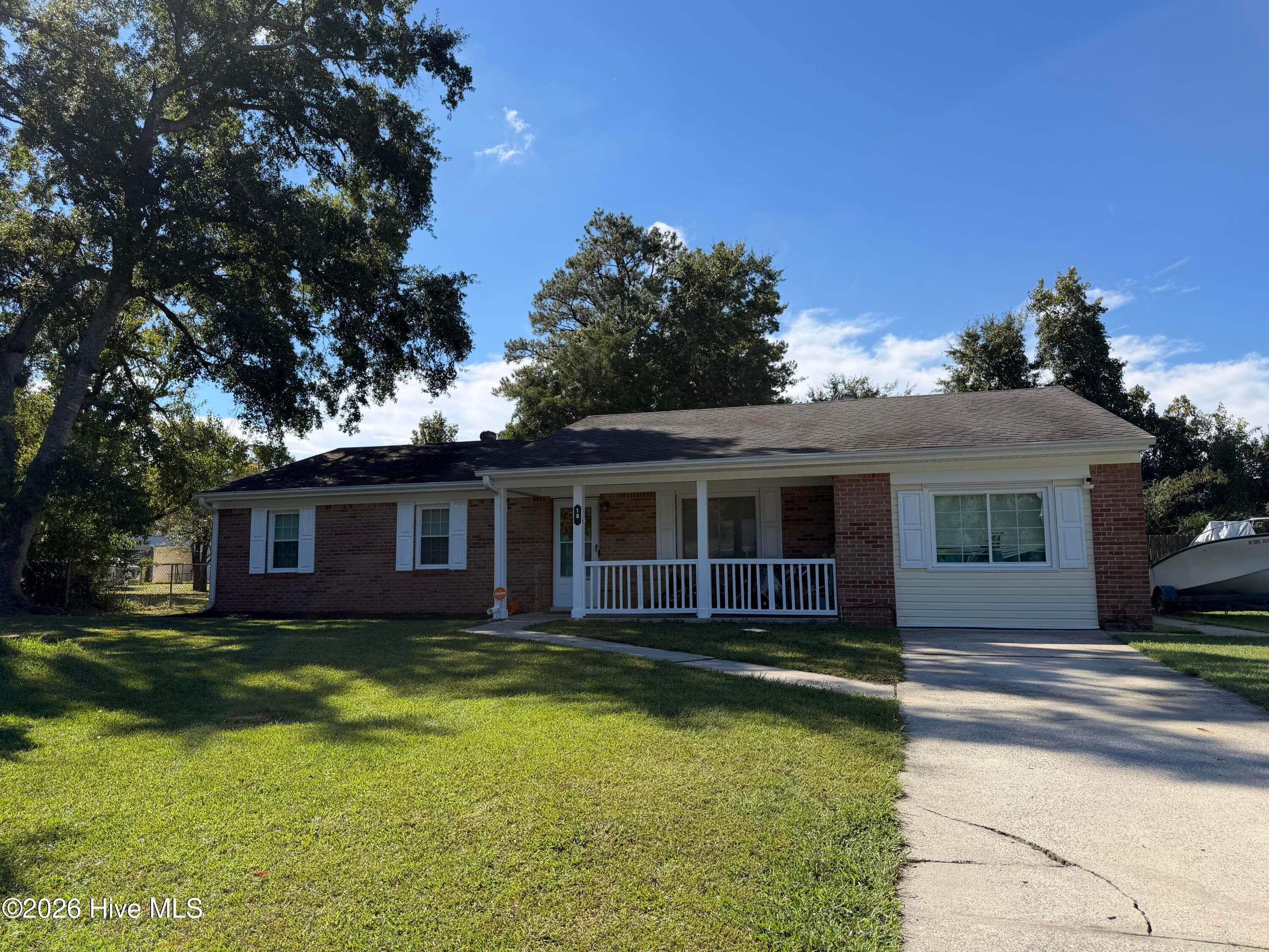 Single Family Residence at 18 Walnut Drive, Jacksonville, NC 28546, photo 4 of 62