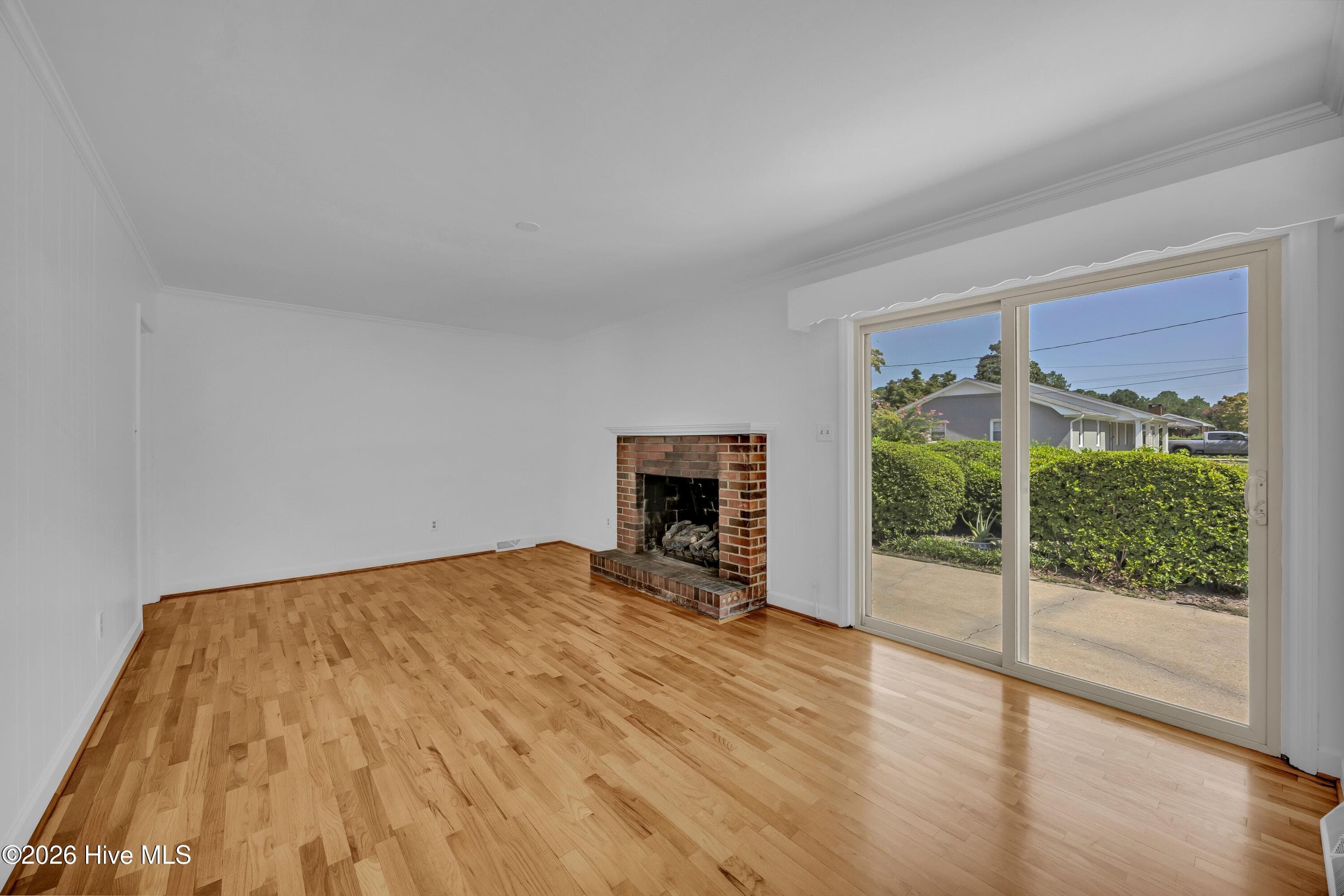 Single Family Residence at 5137 Clear Run Drive, Wilmington, NC 28403, photo 6 of 25