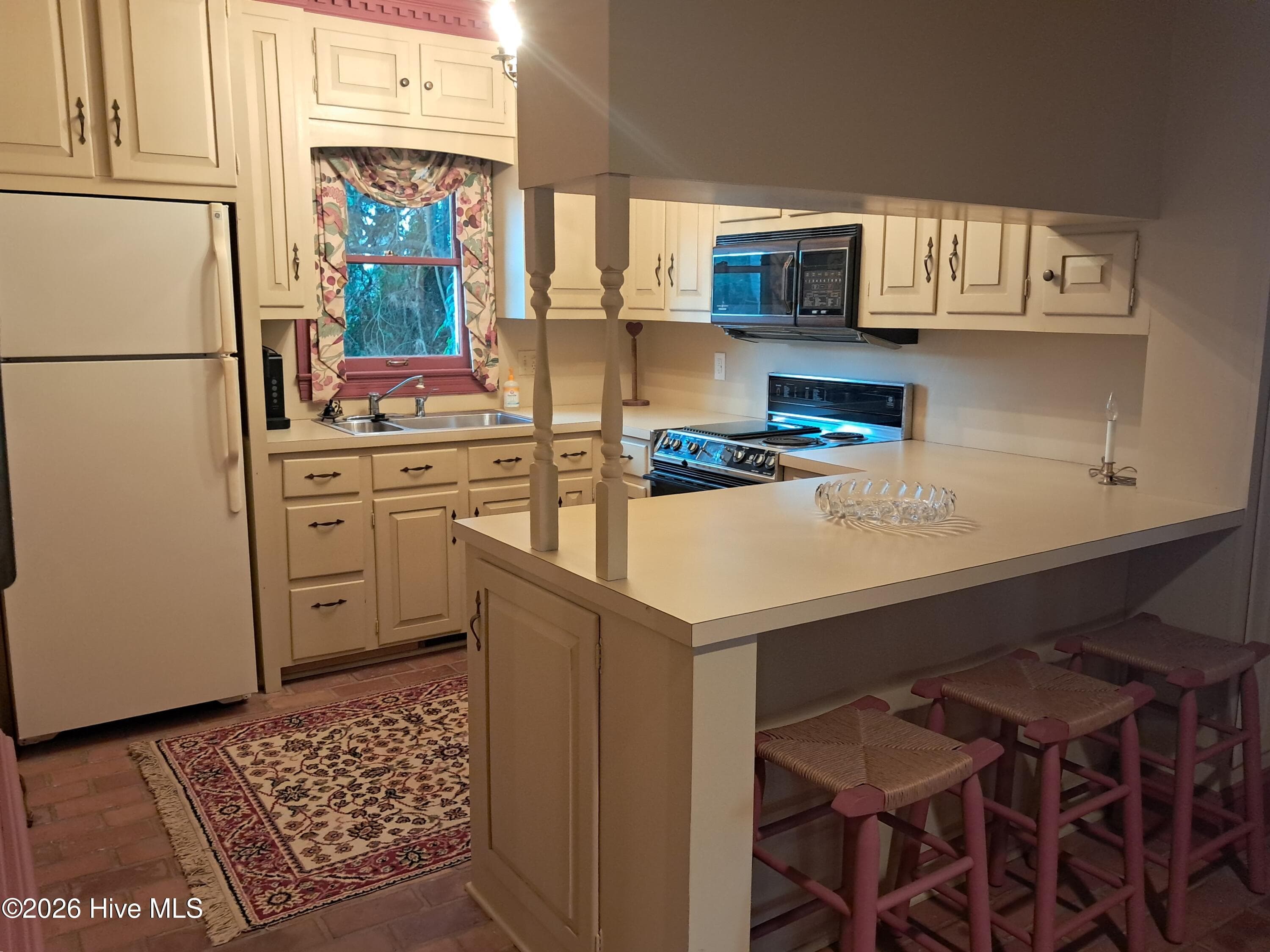 Guest house primary kitchen - 316 First Street, Hookerton, NC 28538
