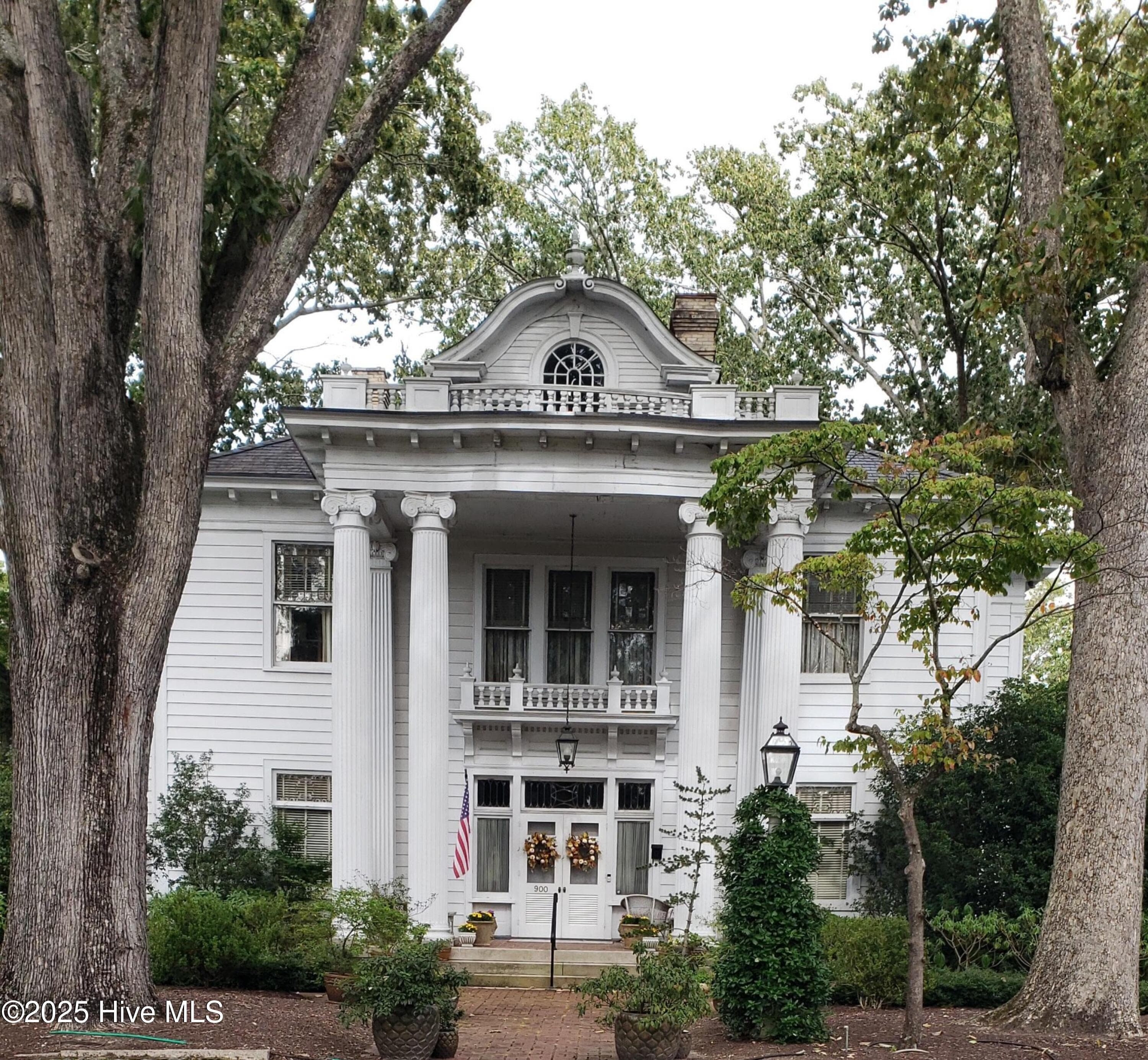 Single Family Residence at 900 Nash Street N, Wilson, NC 27893, photo 3 of 1008