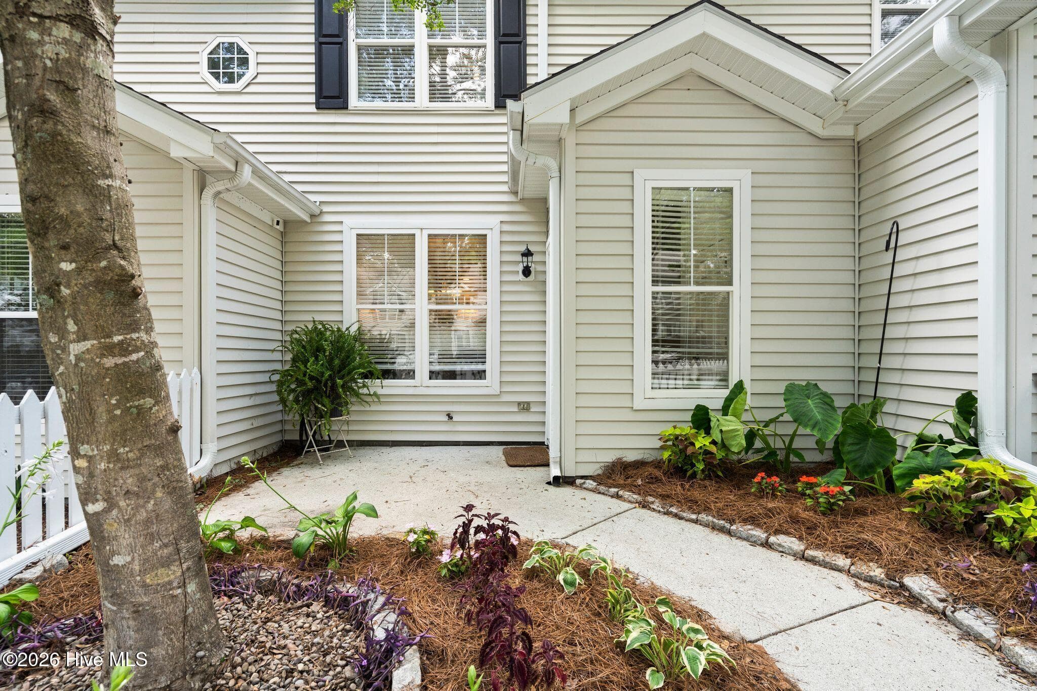 Townhouse at 5813 Wrightsville Avenue Apt 147, Wilmington, NC 28403, photo 4 of 49