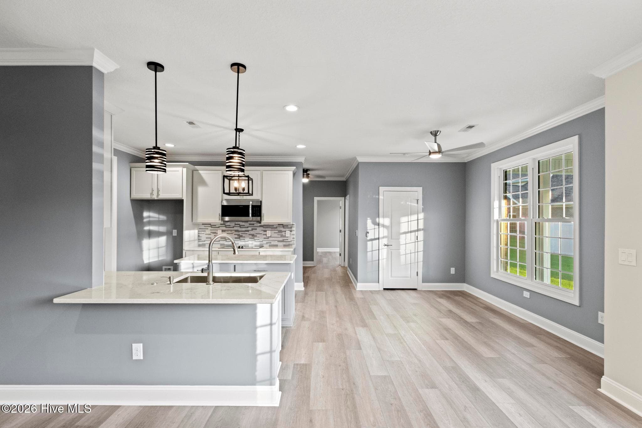 Single Family Residence at 403 King Richard Court, Jacksonville, NC 28546, photo 9 of 43