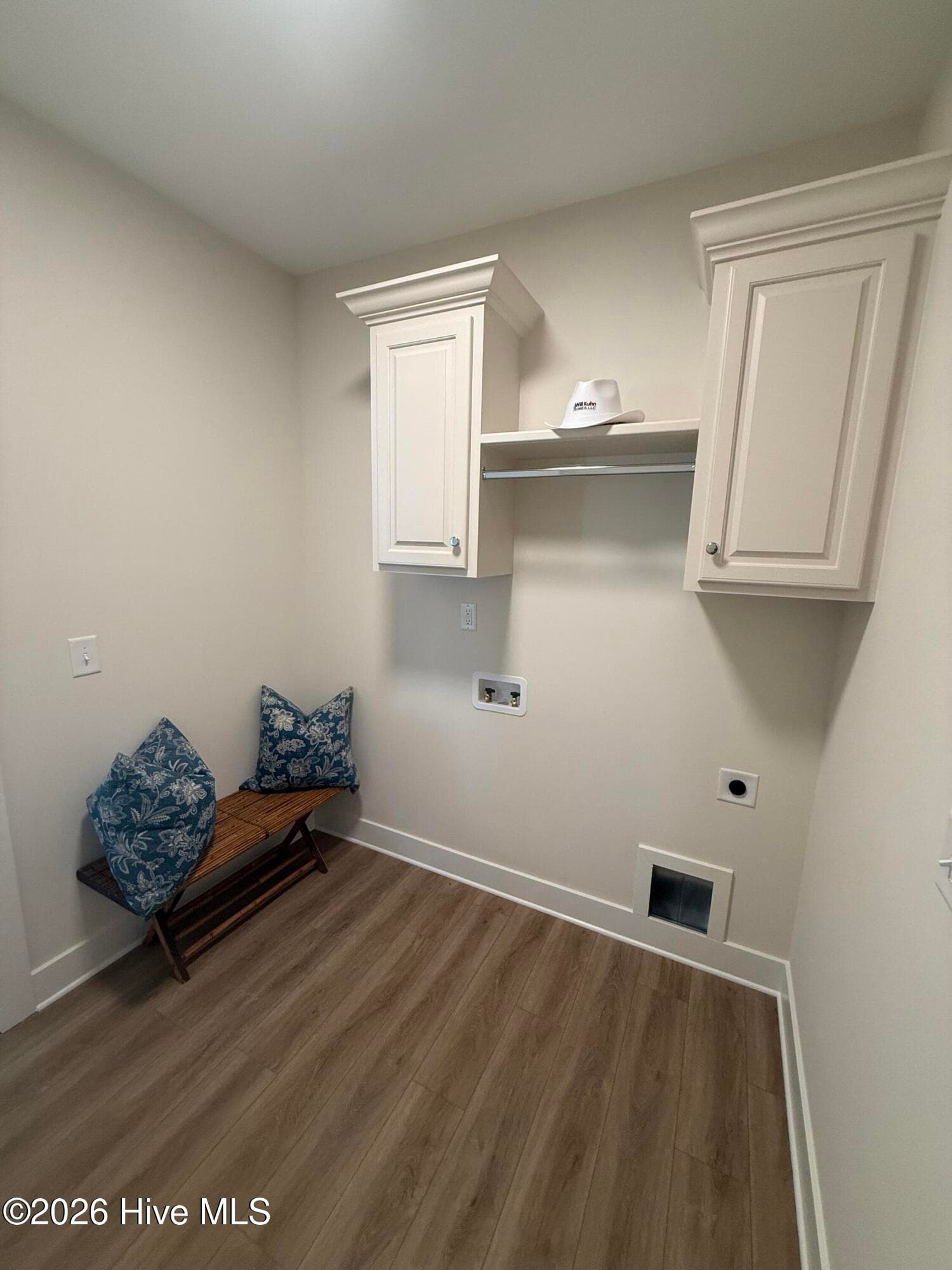 Single Family Residence at 1021 Seven Iron Drive, Ayden, NC 28513, photo 3 of 4