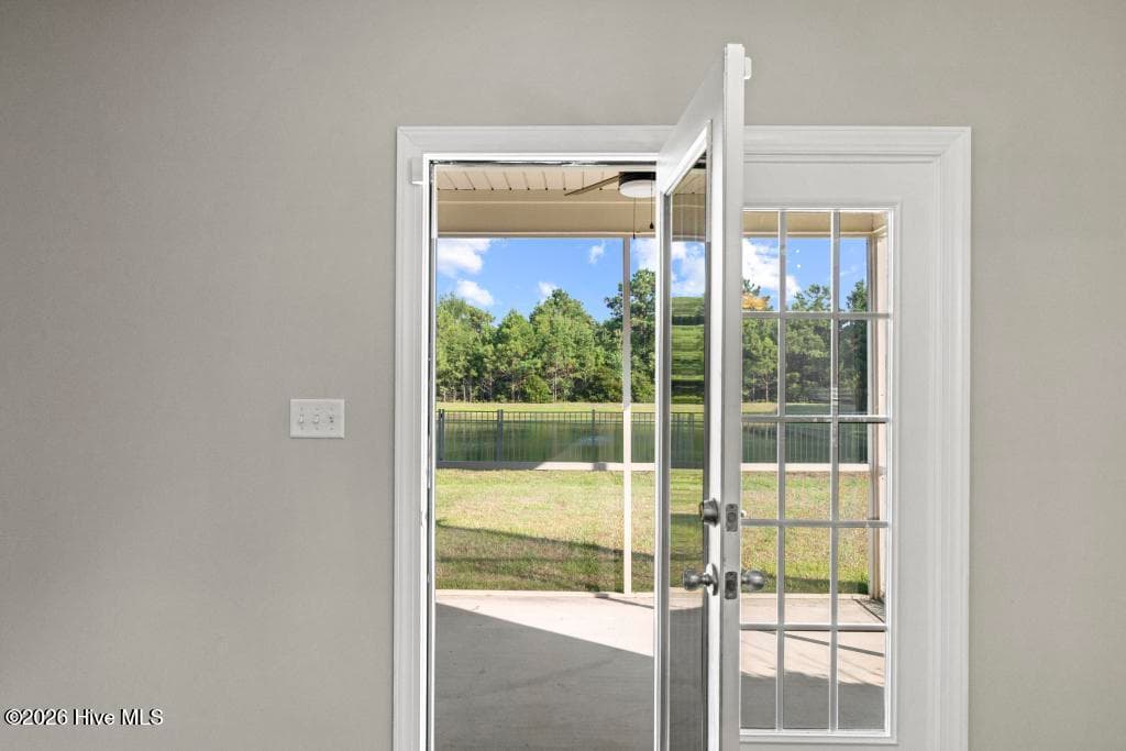 Single Family Residence at 408 Canvasback Lane, Sneads Ferry, NC 28460, photo 11 of 51