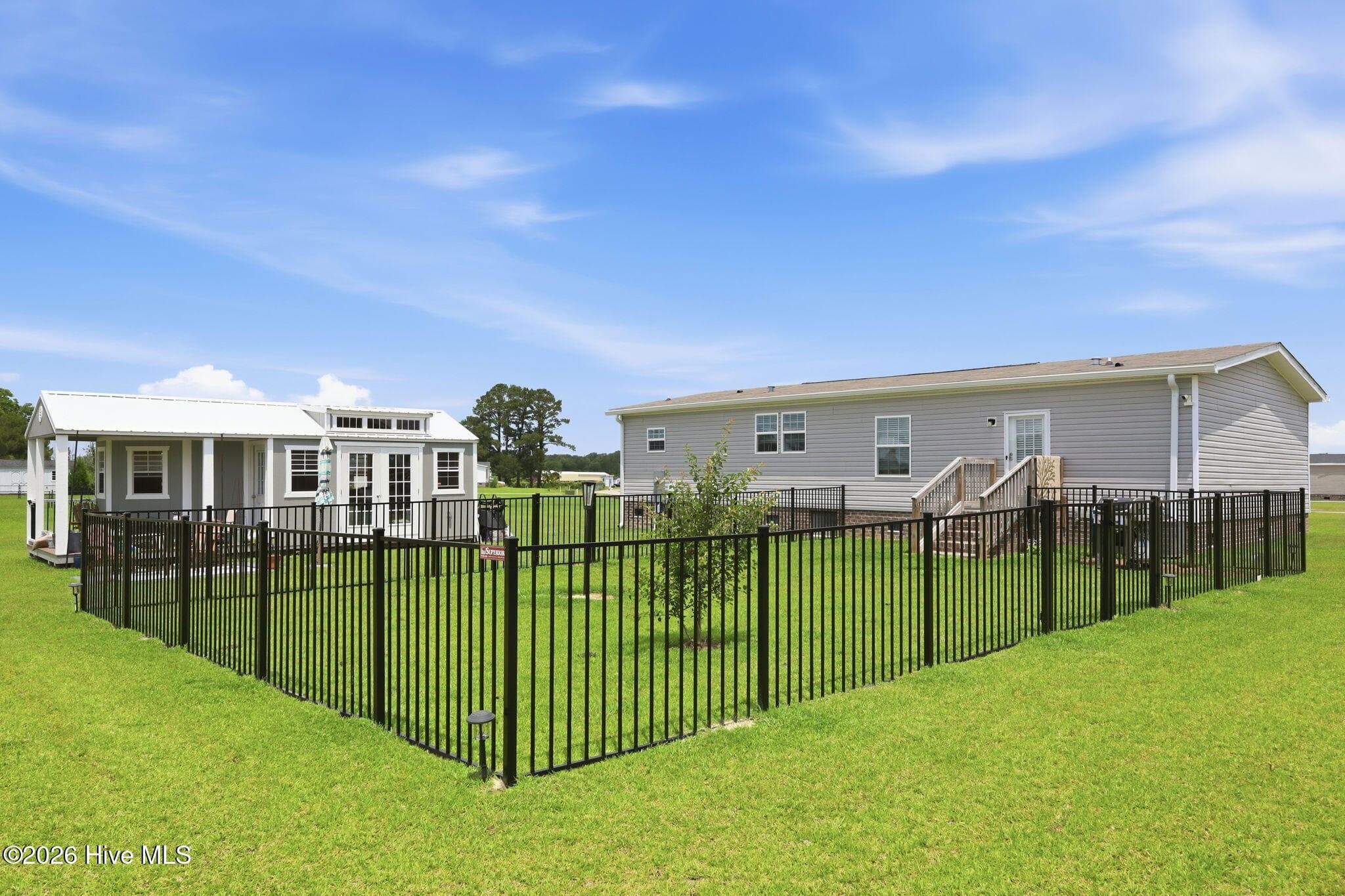 Manufactured Home at 203 Magnolia Drive, Stella, NC 28582, photo 4 of 40