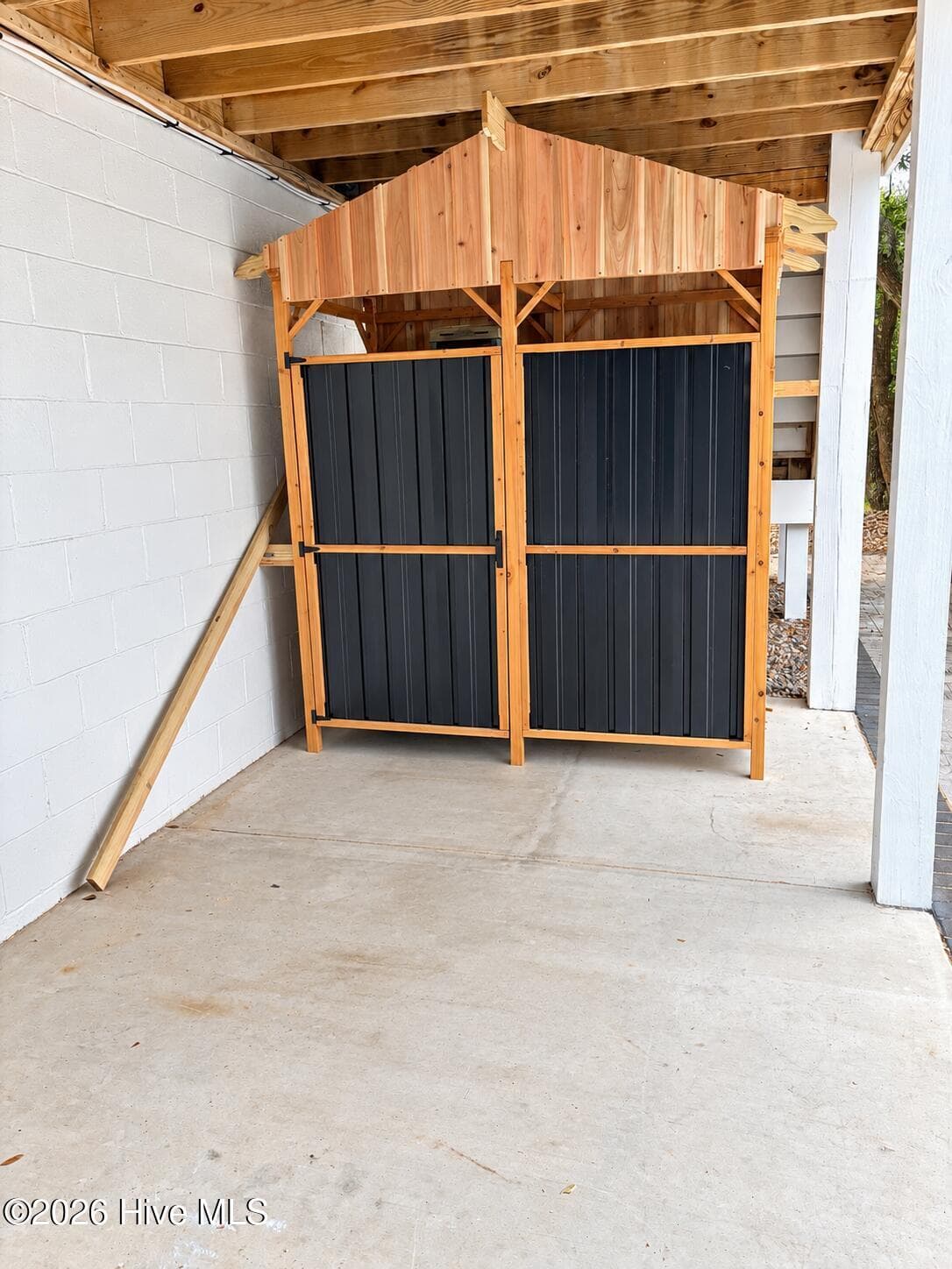 Outdoor Shower - 5405 Cedar Tree Lane, Emerald Isle, NC 28594