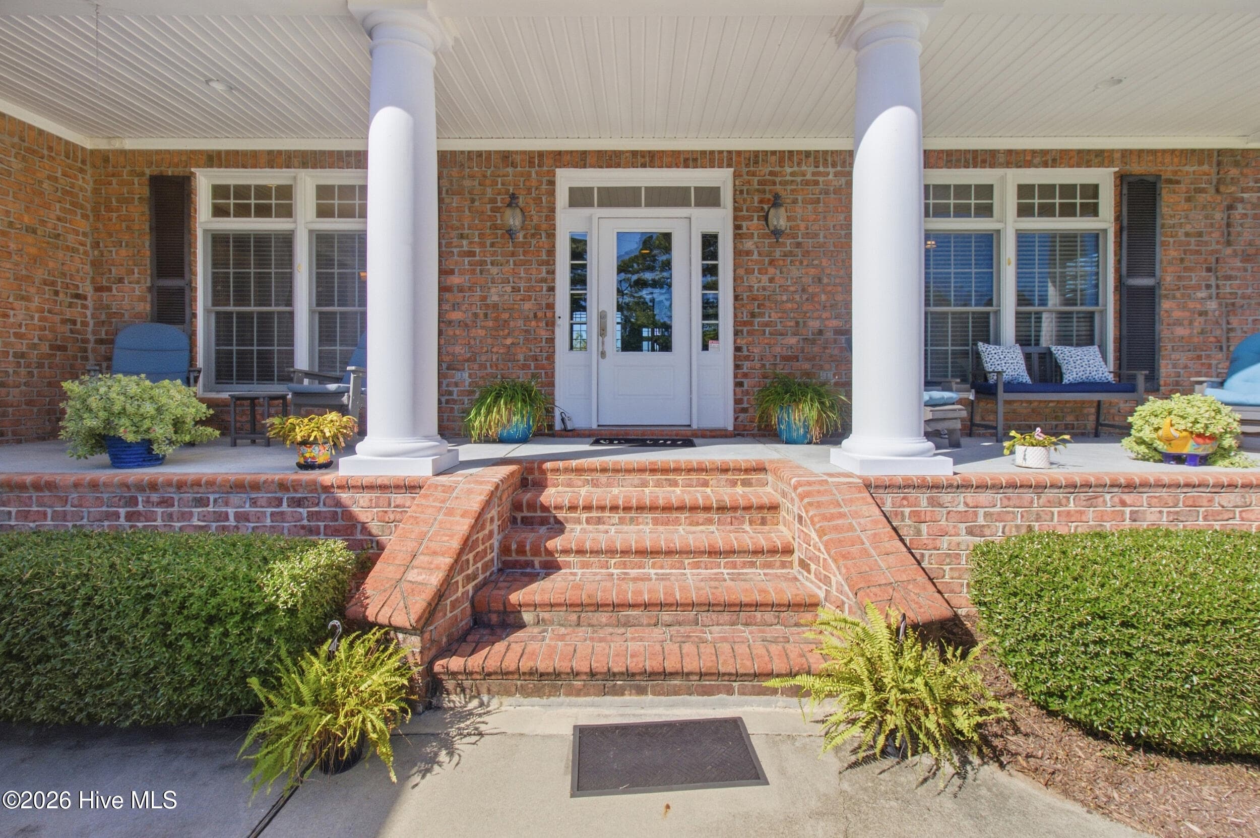 Front - 1012 Pelican Drive, New Bern, NC 28560