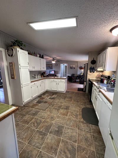 Manufactured Home at 67 Eagle Lane, Hayesville, NC 28904, Hayesville, photo 2 of 2