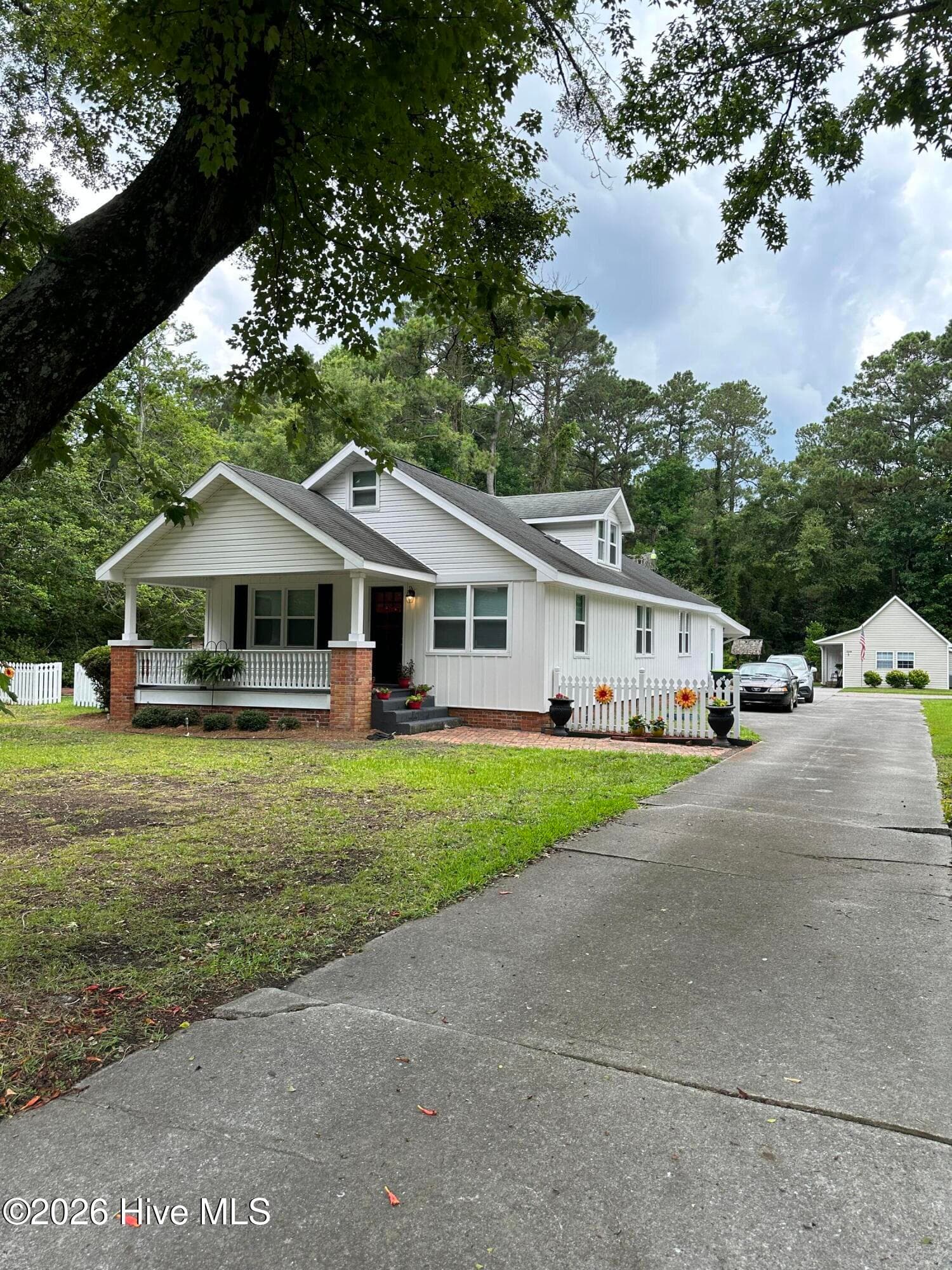 Single Family Residence at 5330 Masonboro Loop Road, Wilmington, NC 28409, photo 3 of 6