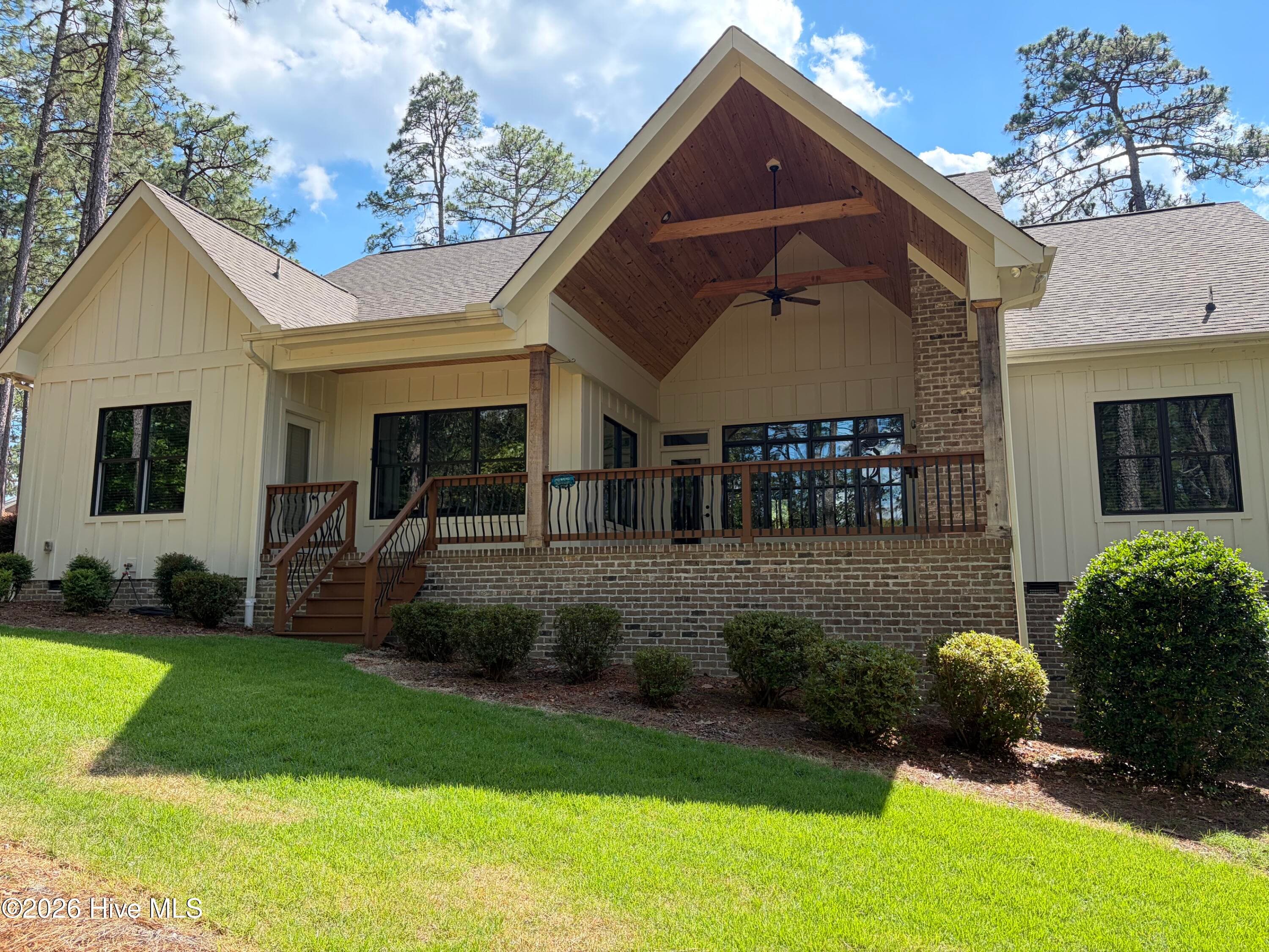 Single Family Residence at 102 Greystones Court, Pinehurst, NC 28374, photo 6 of 65