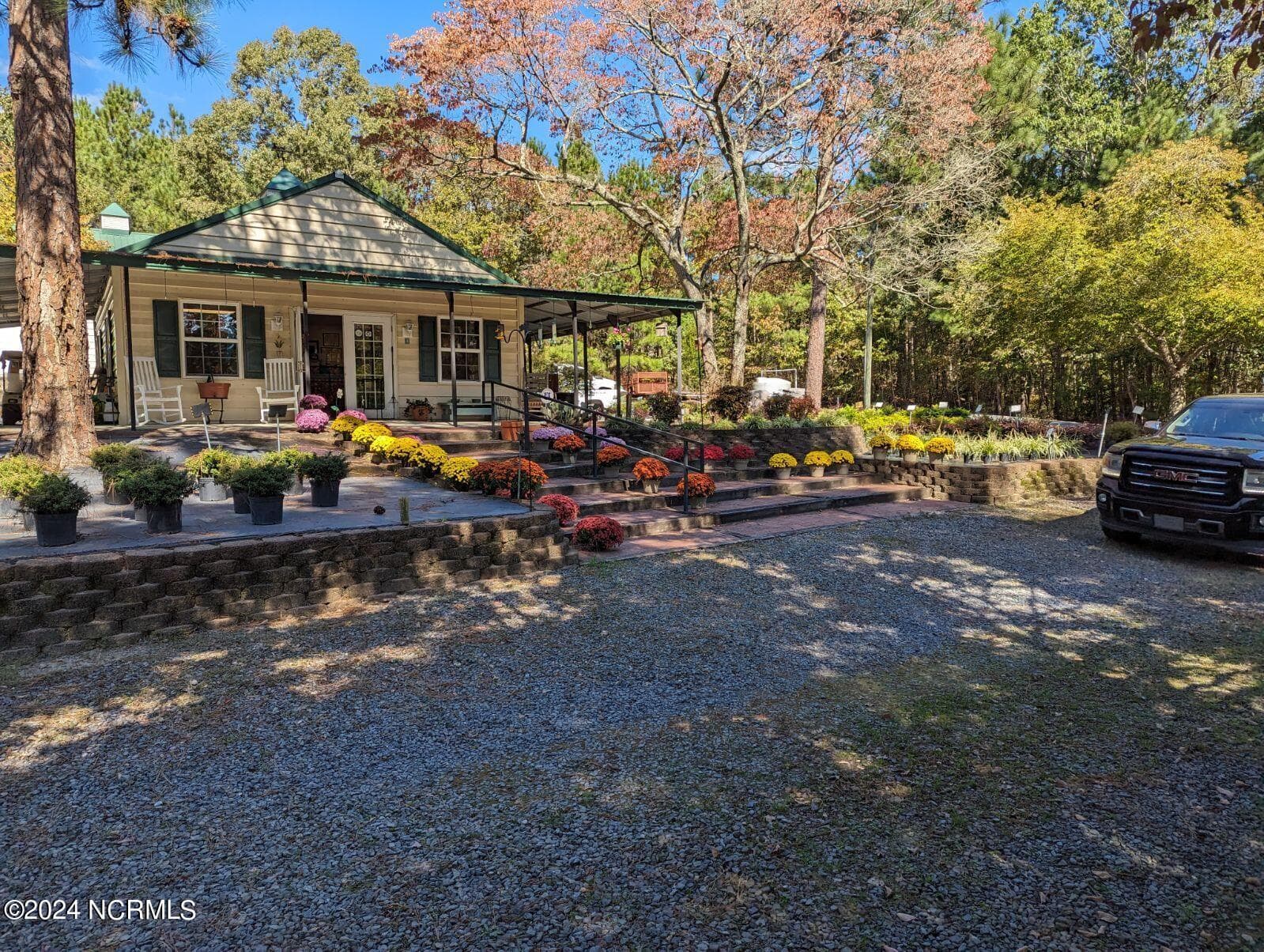 7567 Nc 211 Highway, West End, NC 27376