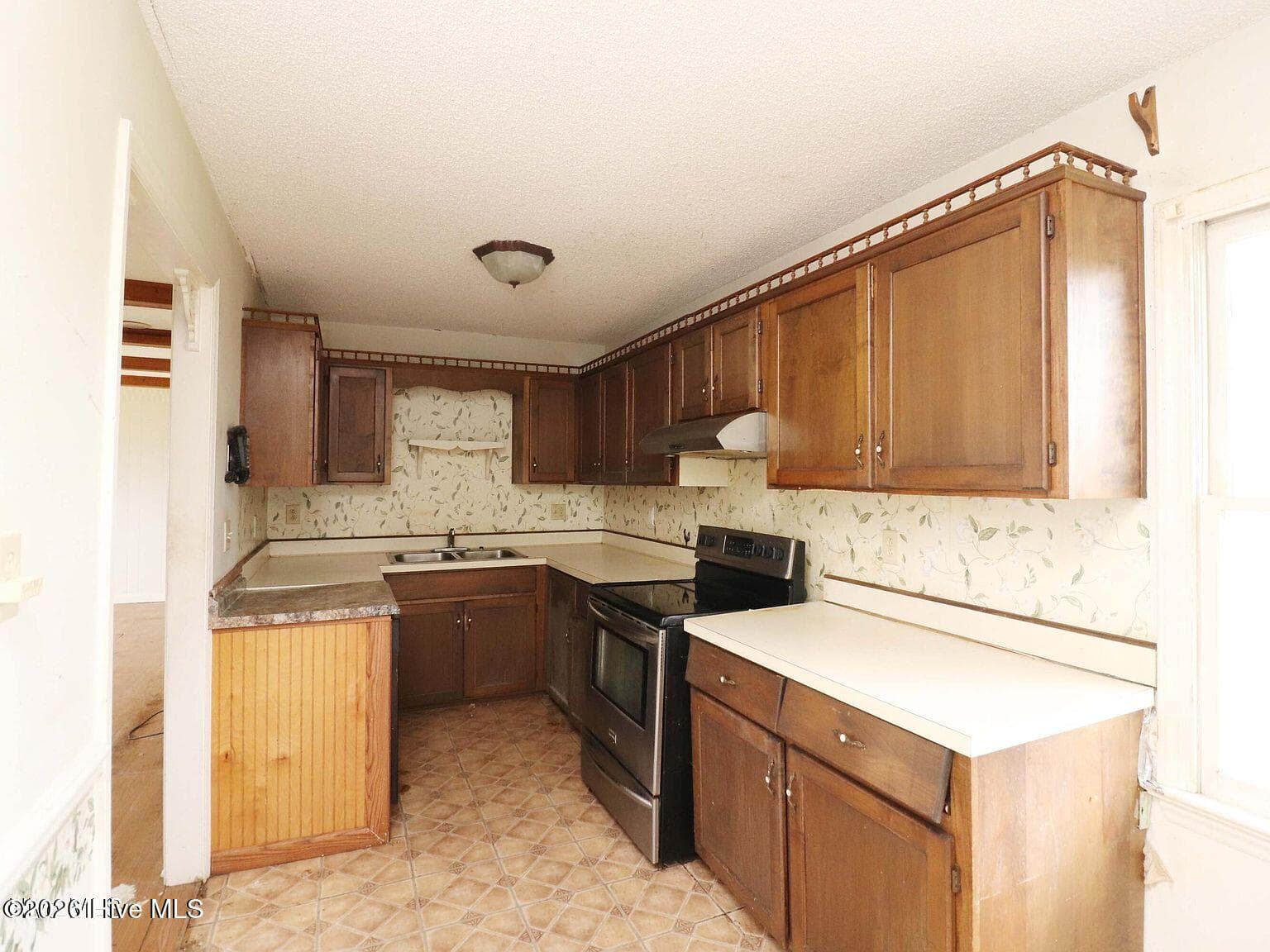 Manufactured Home at 115 Canal Drive, Harkers Island, NC 28531, photo 36 of 61