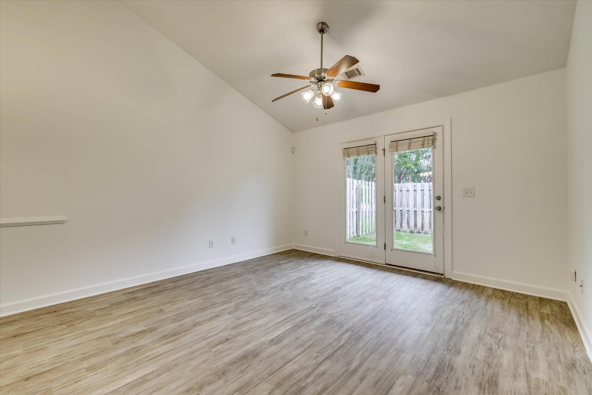Townhouse at 350 Connor Circle, Evans, GA 30809, photo 6 of 32