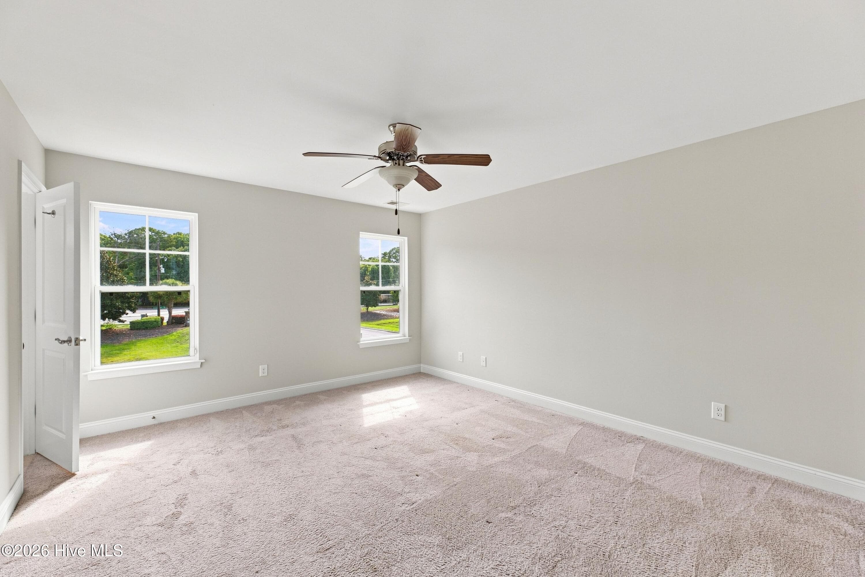 Single Family Residence at 8023 Sweetgrass Court, Wilmington, NC 28412, photo 20 of 33