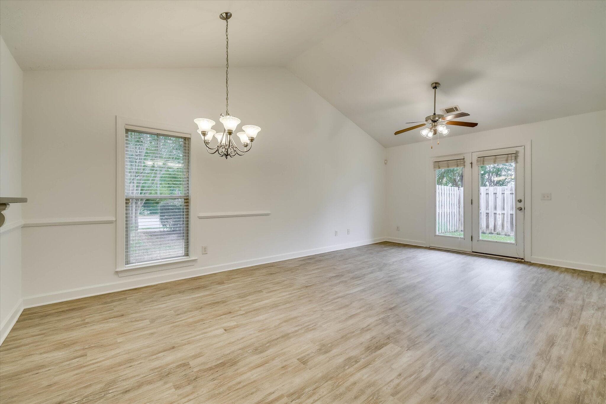 Townhouse at 350 Connor Circle, Evans, GA 30809, photo 11 of 32