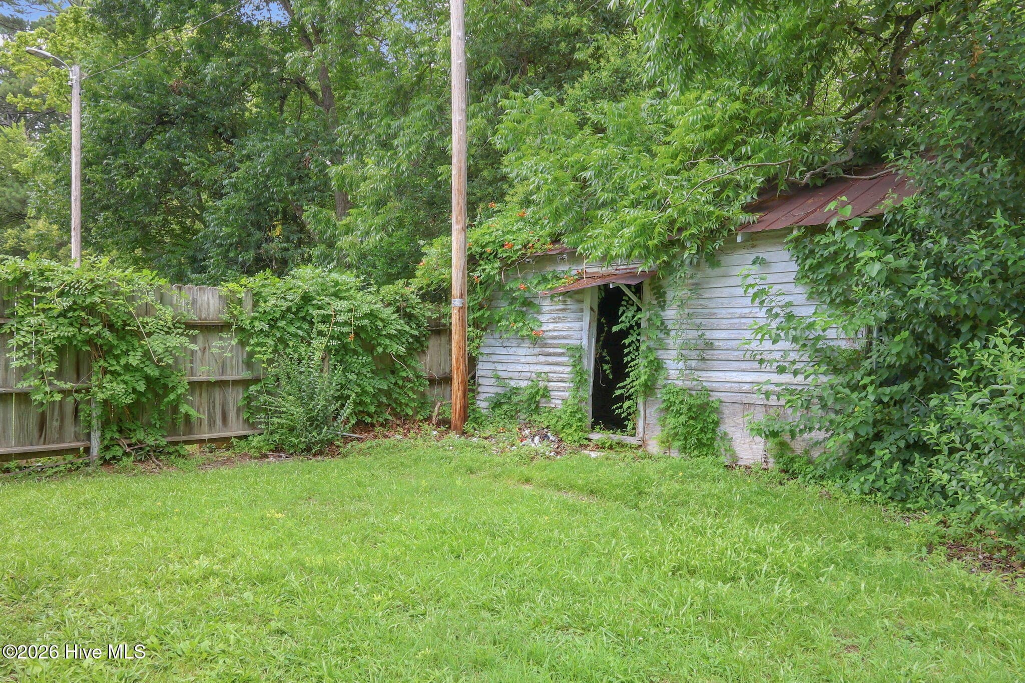 Single Family Residence at 700 Kenan Street W, Wilson, NC 27893, photo 5 of 5