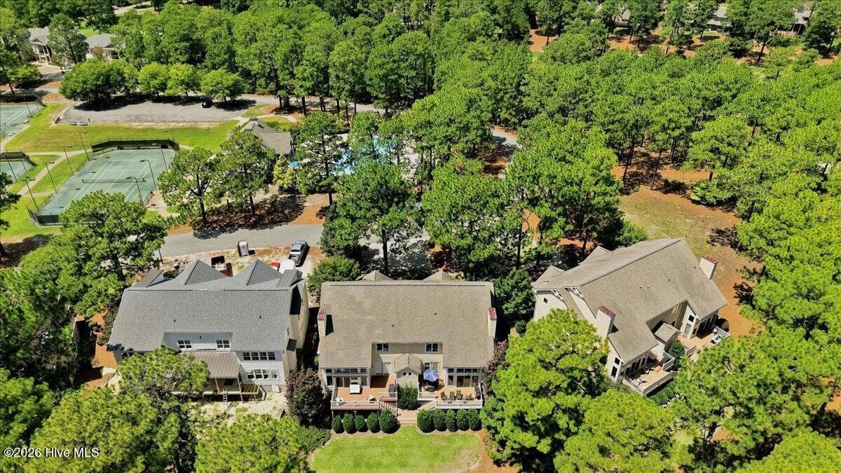 Prime Location: Steps to Pinehurst Country Club Amenities - Golf, Tennis, Swimming, Clubhouse. - 150 Cochrane Castle Circle, Pinehurst, NC 28374