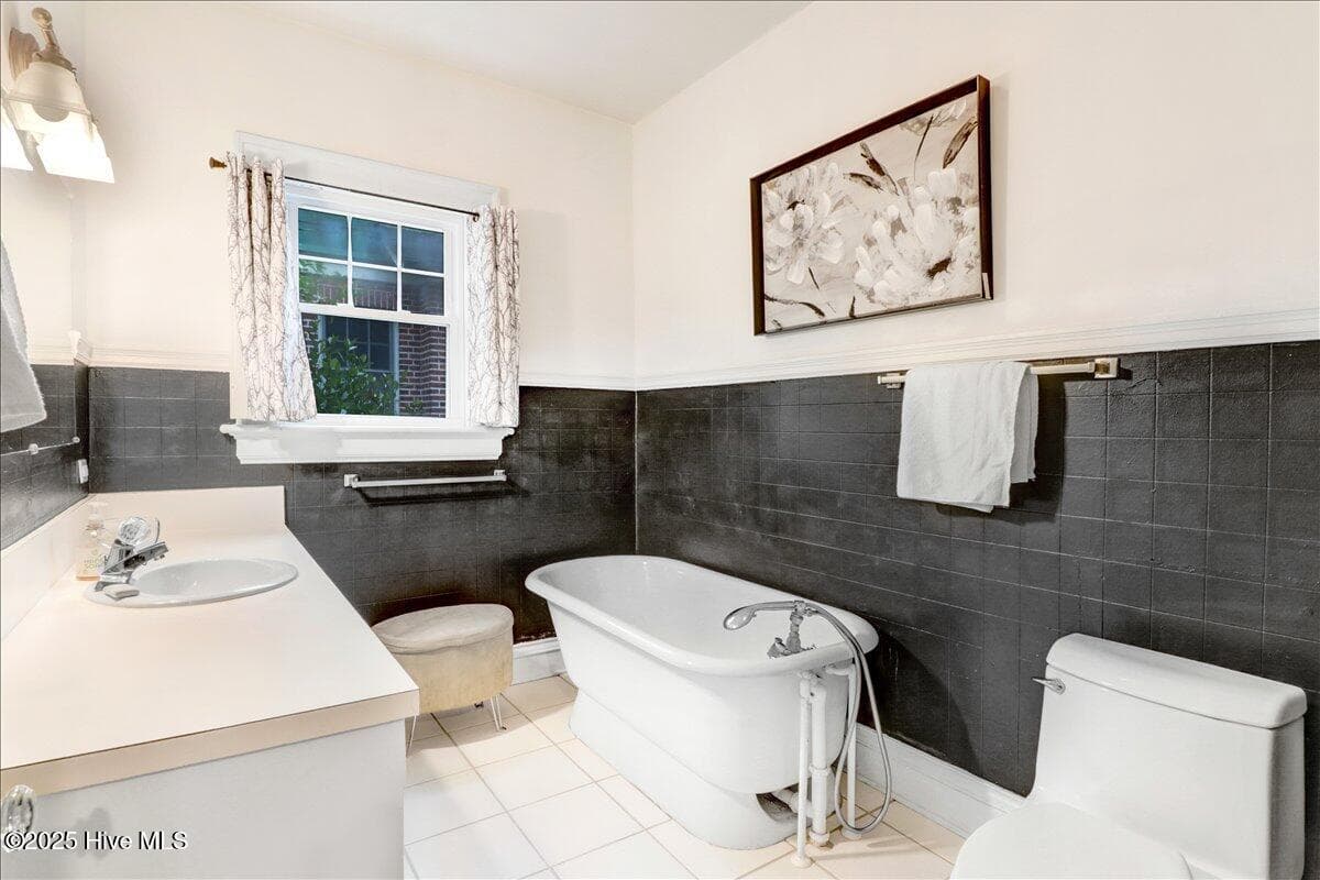 Single Family Residence at 108 Gray Street NE, Wilson, NC 27893, photo 17 of 24