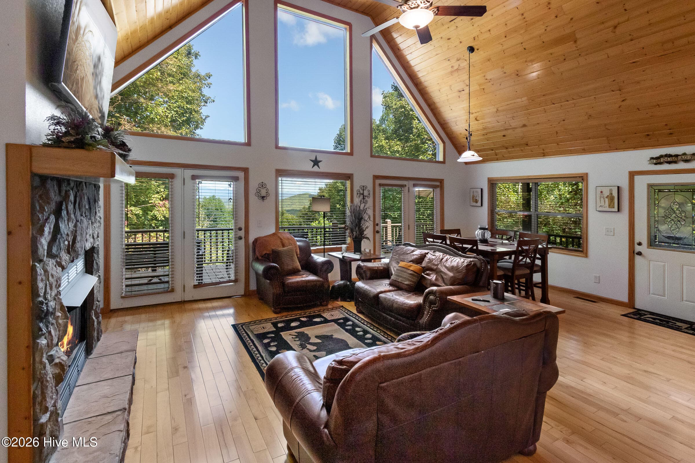 Single Family Residence at 660 Buck Ridge Drive, Murphy, NC 28906, photo 13 of 77