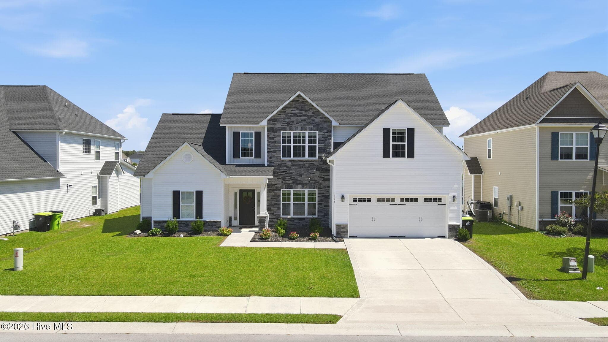 Single Family Residence at 3007 Weathersby Drive, New Bern, NC 28562, photo 3 of 59