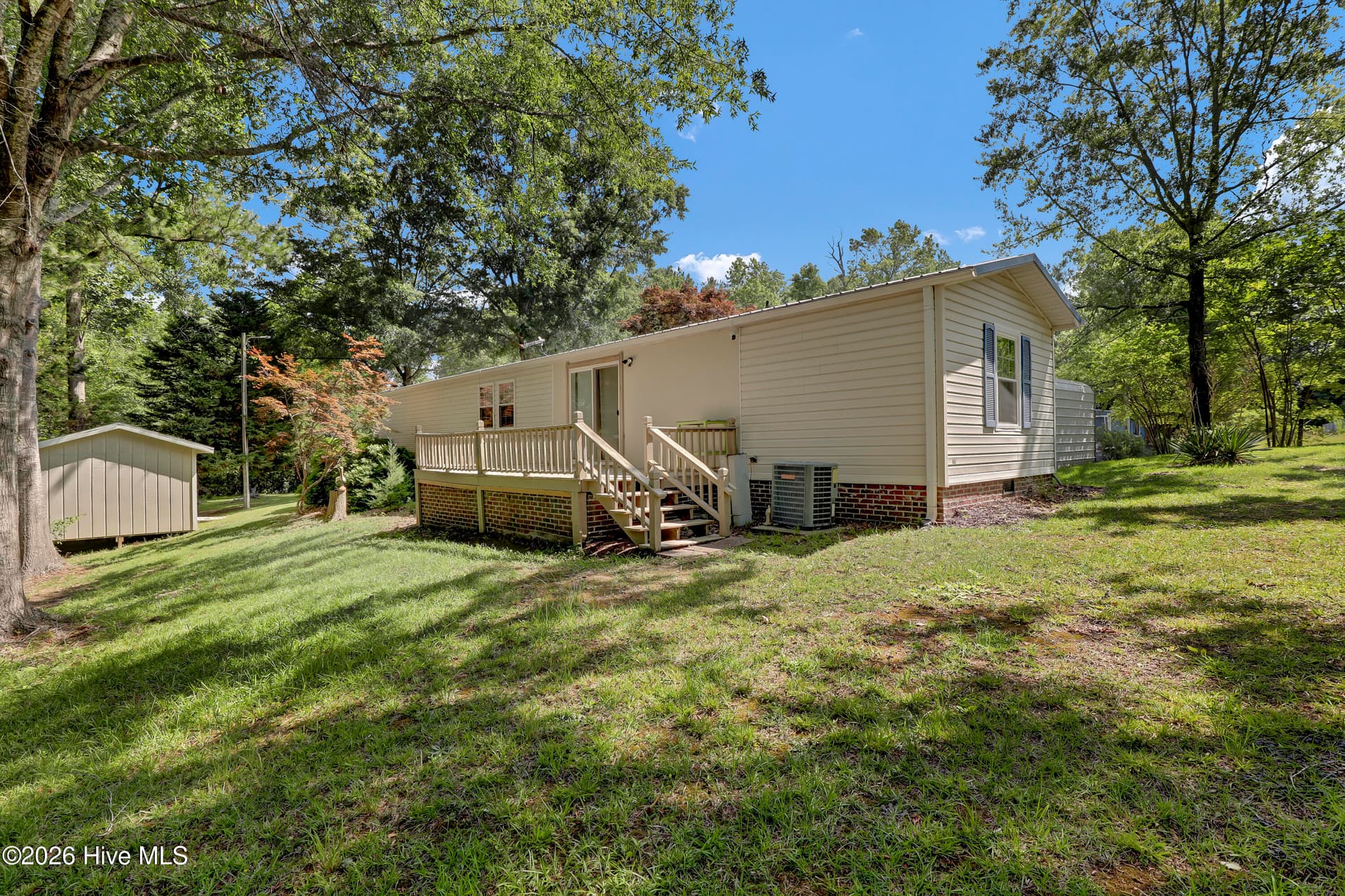 Manufactured Home at 714 Cedar Avenue, Hampstead, NC 28443, photo 7 of 30