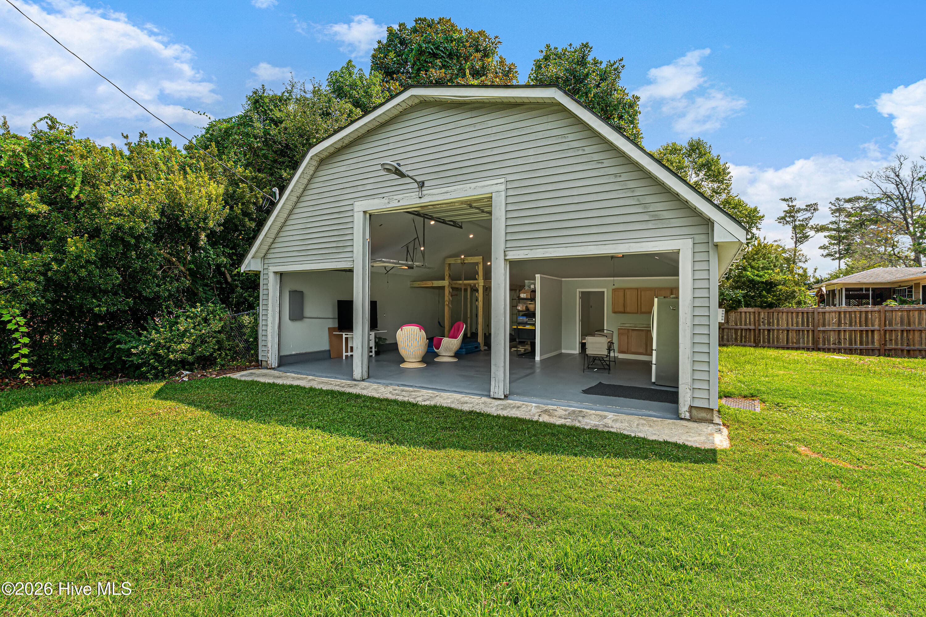 Single Family Residence at 5010 Midyette Avenue, Morehead City, NC 28557, photo 8 of 83
