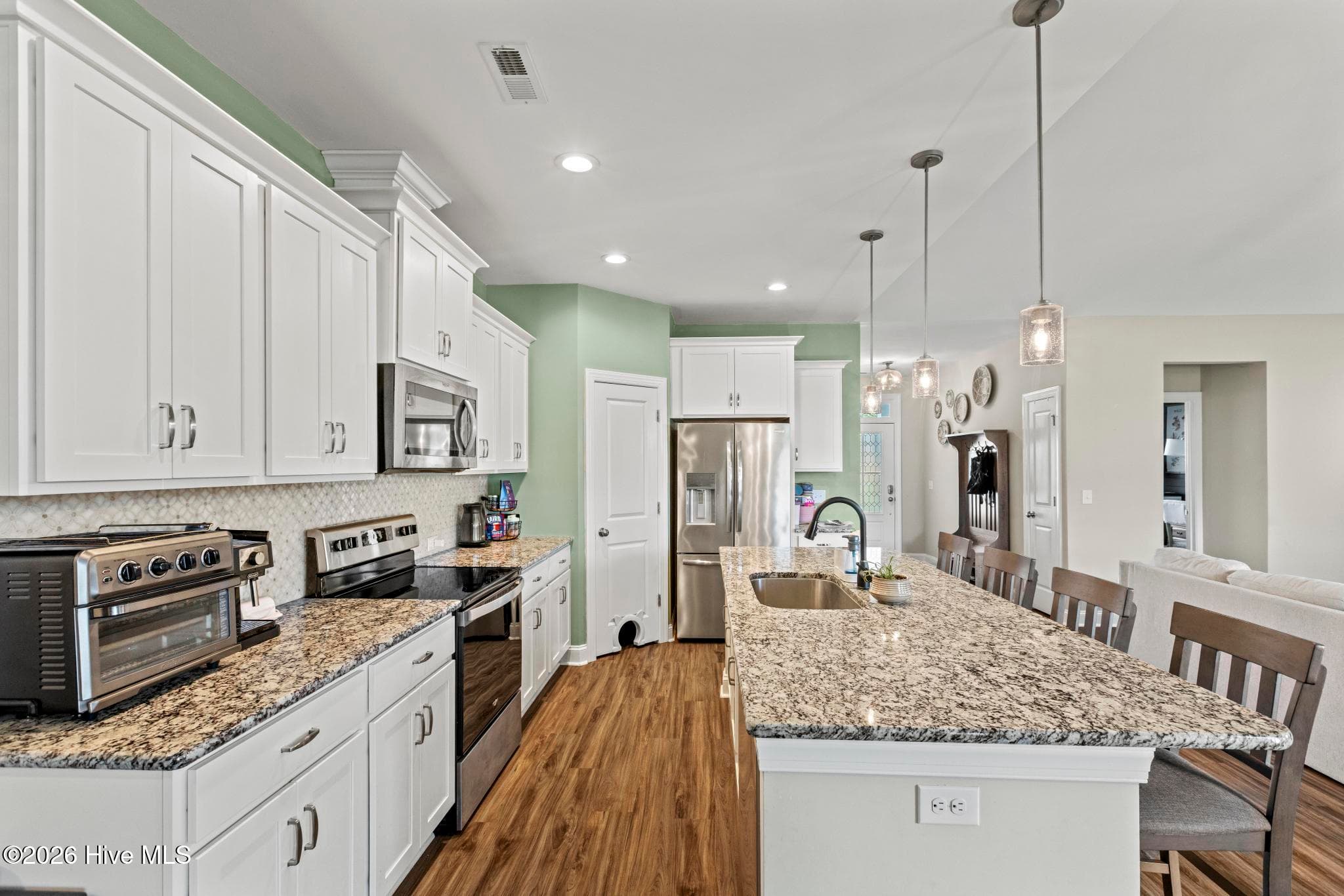 Single Family Residence at 37 W Weatherbee Way, Hampstead, NC 28443, photo 7 of 26