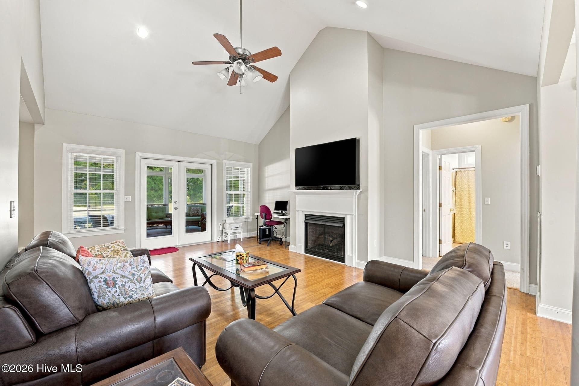 Single Family Residence at 124 Mom Lane, New Bern, NC 28562, photo 5 of 46