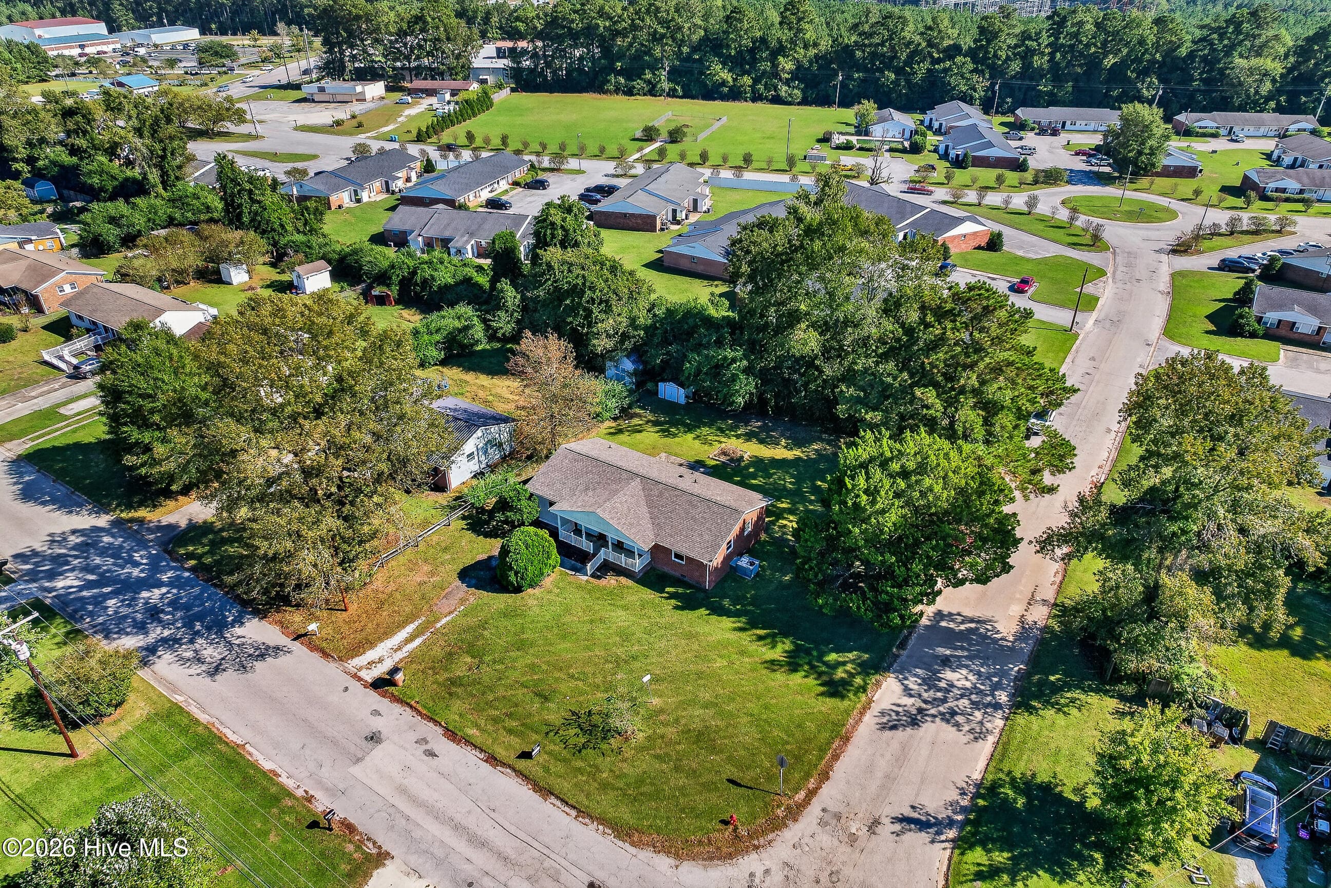 Single Family Residence at 115 Shamrock Drive, Jacksonville, NC 28540, photo 35 of 38