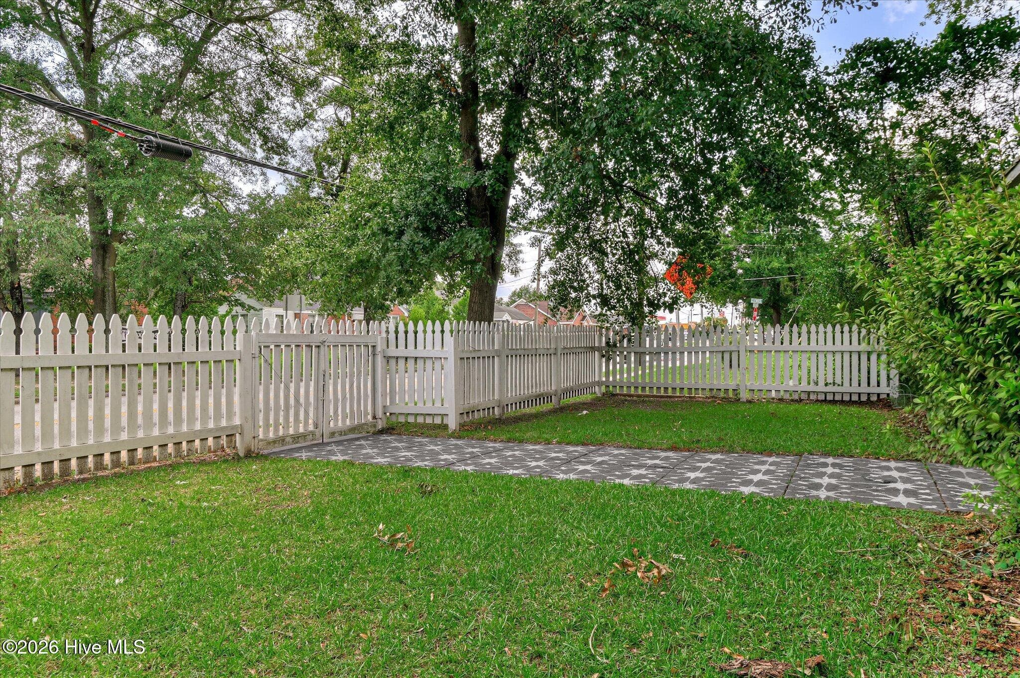 Single Family Residence at 2515 Wrightsboro Road, Augusta, GA 30904, photo 8 of 62