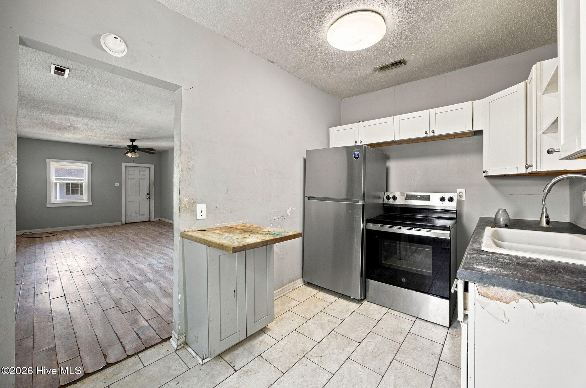Single Family Residence at 1314 Glenn Street, Wilmington, NC 28401, photo 10 of 38