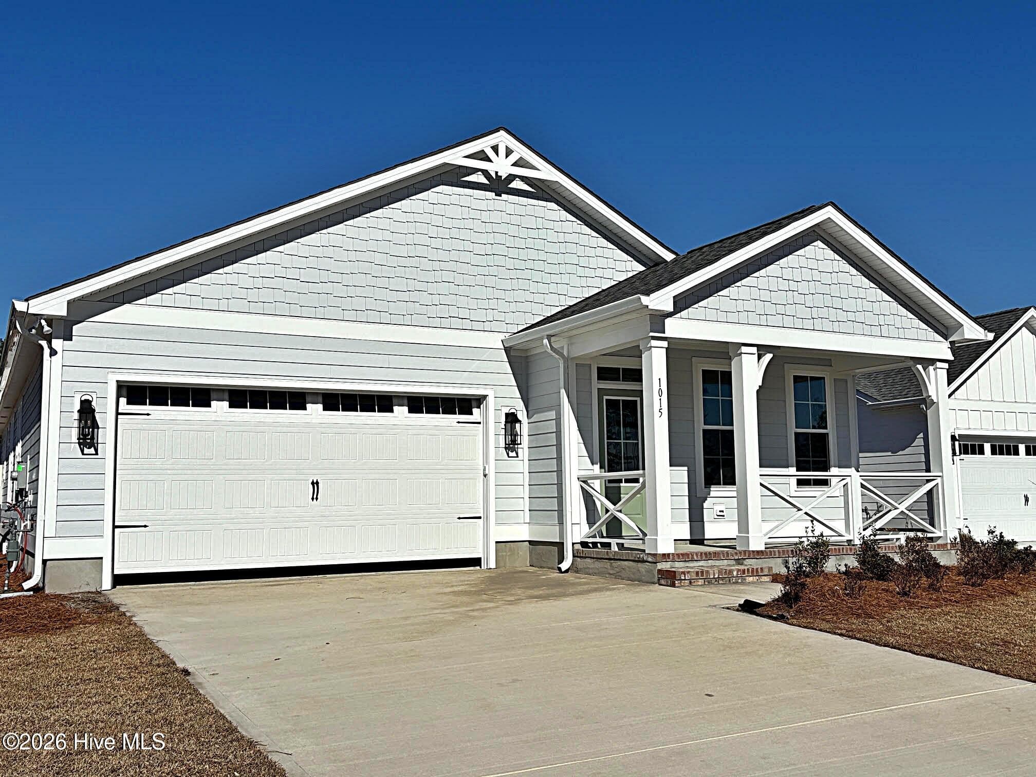 Single Family Residence at 1015 Brighton Drive, New Bern, NC 28562, photo 4 of 47