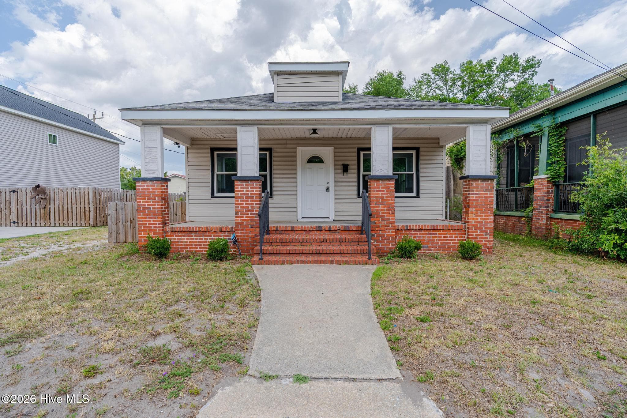 Single Family Residence at 1109 S 9th Street, Wilmington, NC 28401, photo 6 of 42