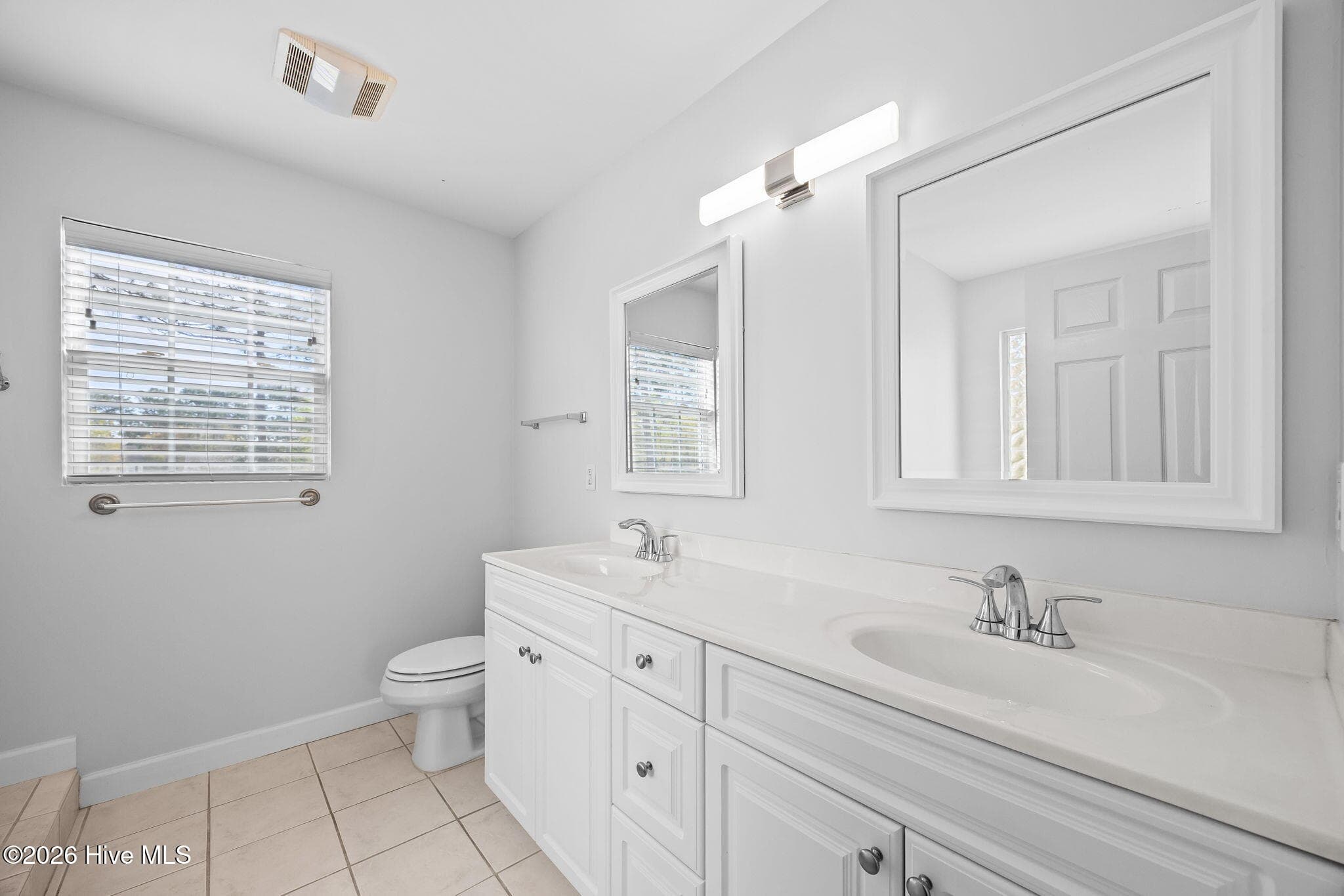 Single Family Residence at 106 Bobwhite Circle, Cape Carteret, NC 28584, photo 35 of 61