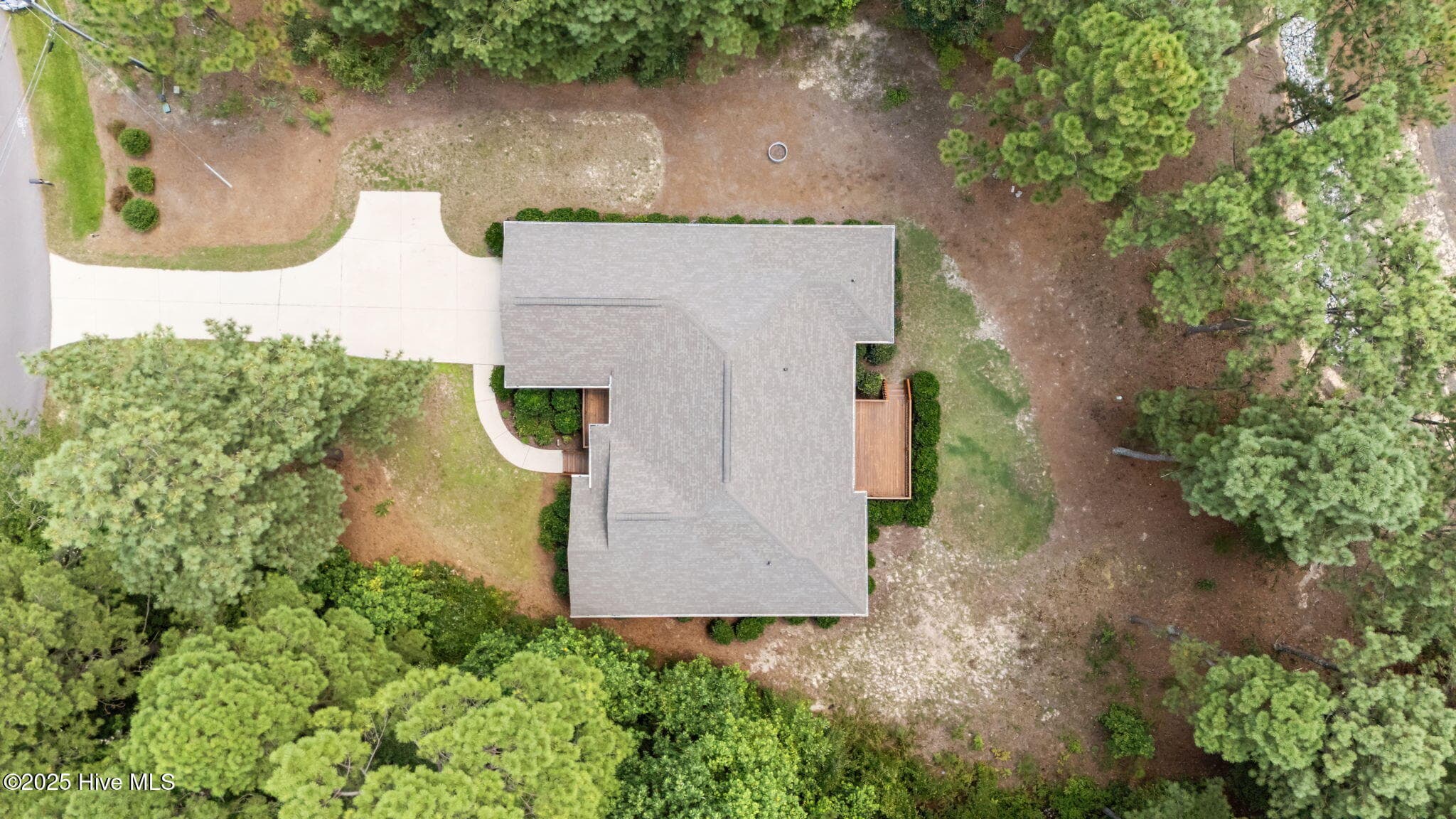 Single Family Residence at 27 Pine Lake Drive, Whispering Pines, NC 28327, Whispering Pines, photo 32 of 36
