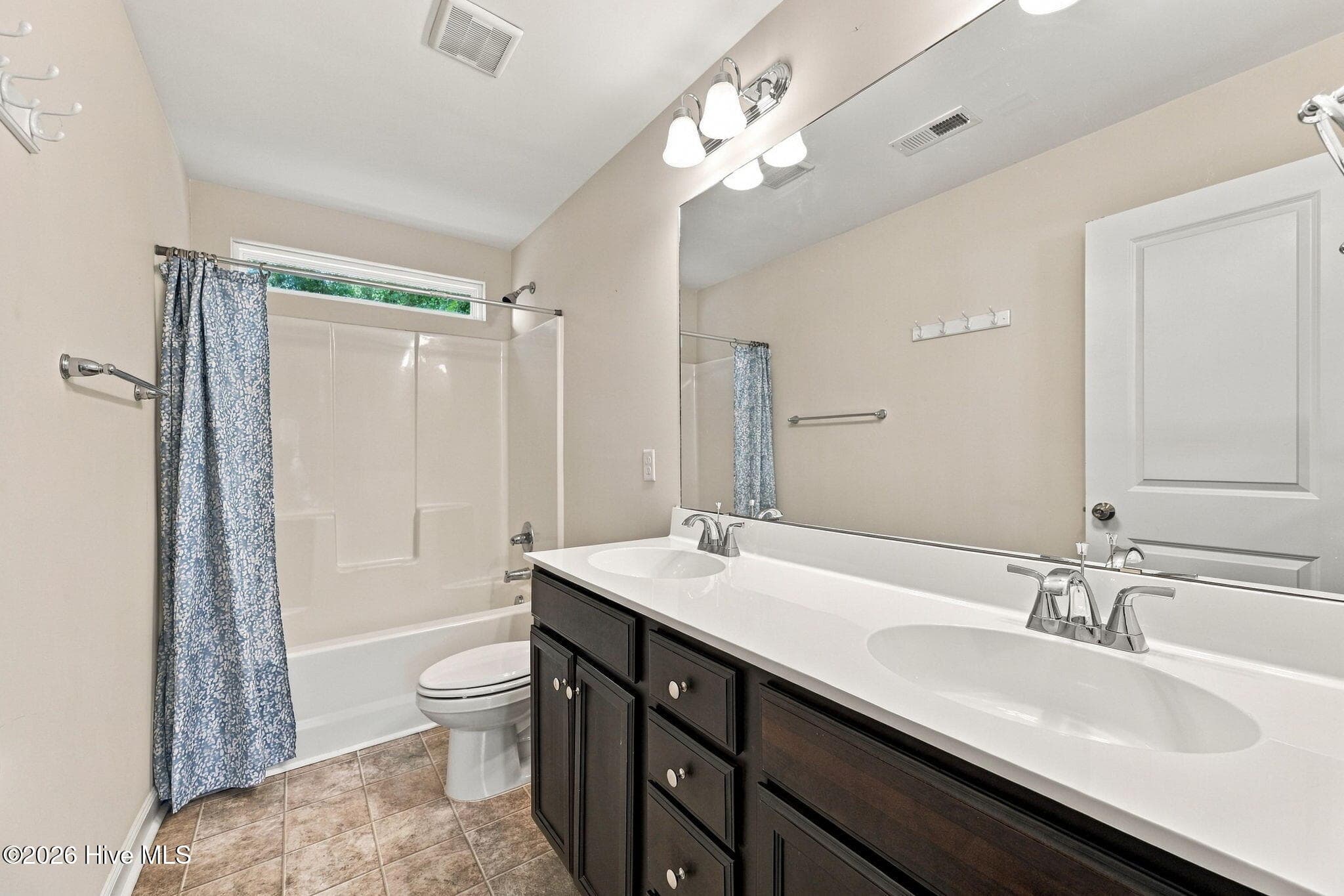 Single Family Residence at 337 James Hedrick Court, Jacksonville, NC 28540, photo 23 of 61