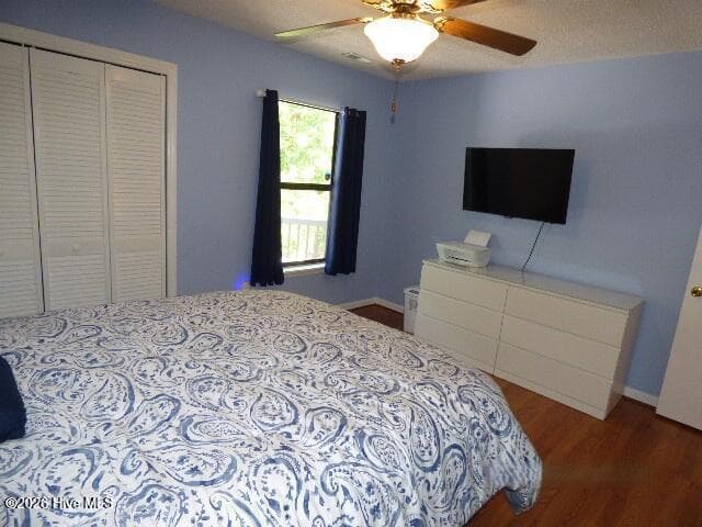 Townhouse at 10082 Windward Drive, New Bern, NC 28560, photo 3 of 5