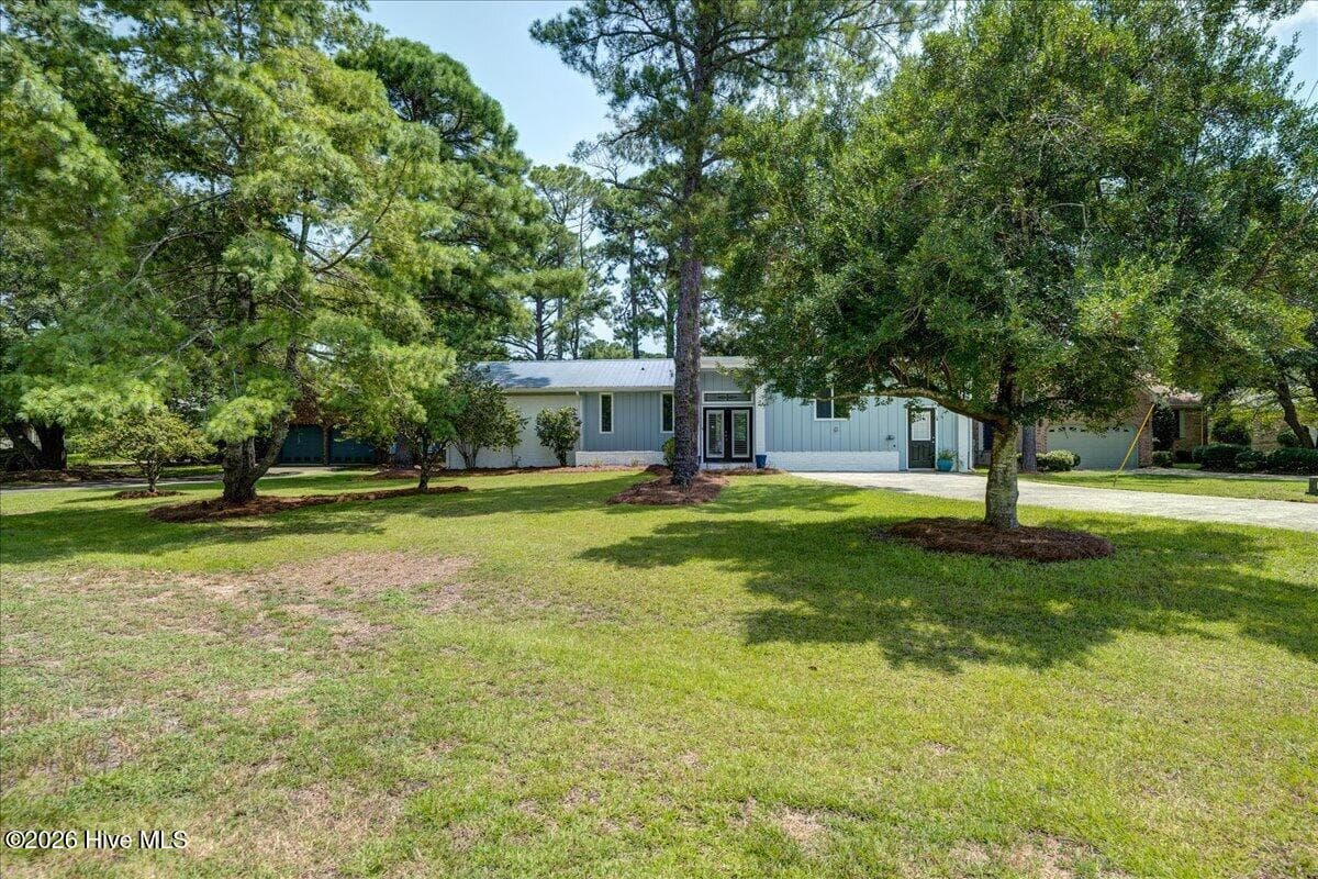 Single Family Residence at 5724 Gondolier Drive, New Bern, NC 28560, New Bern, photo 2 of 59