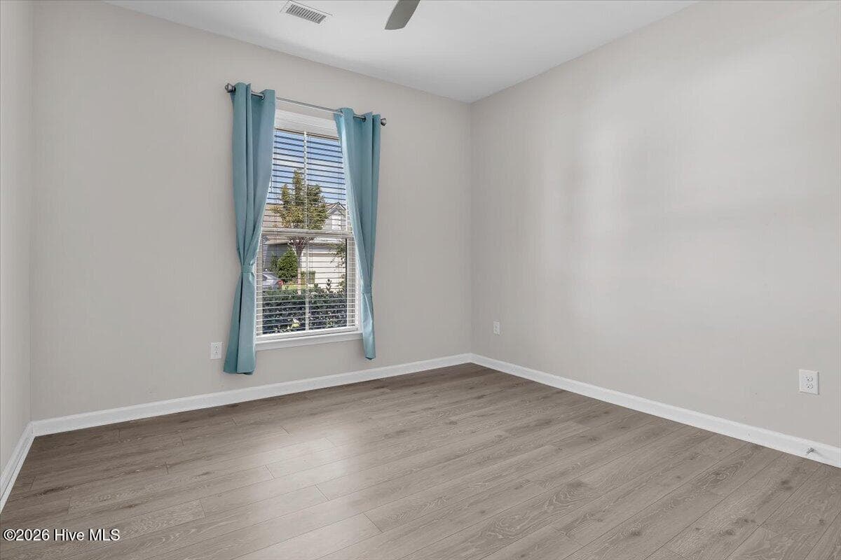 Single Family Residence at 550 Lyrebird Avenue, Wilmington, NC 28412, photo 58 of 78