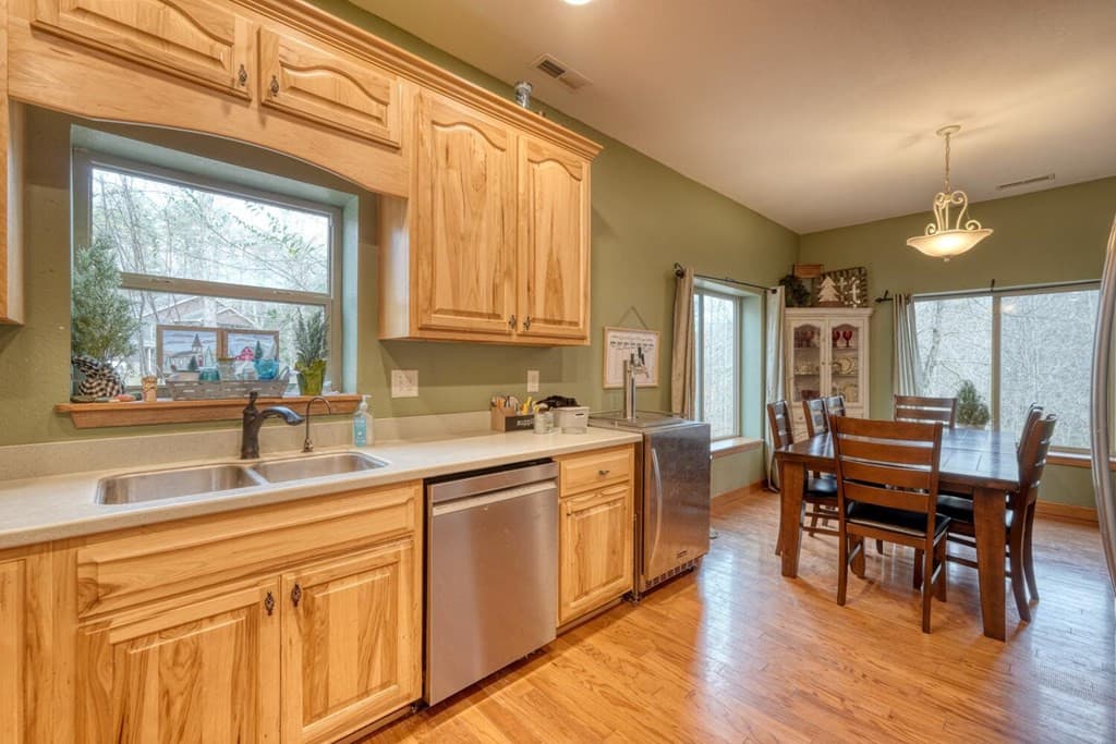 Single Family Residence at 95 Breezy Brook Lane 5, Hayesville, NC 28904, photo 8 of 35