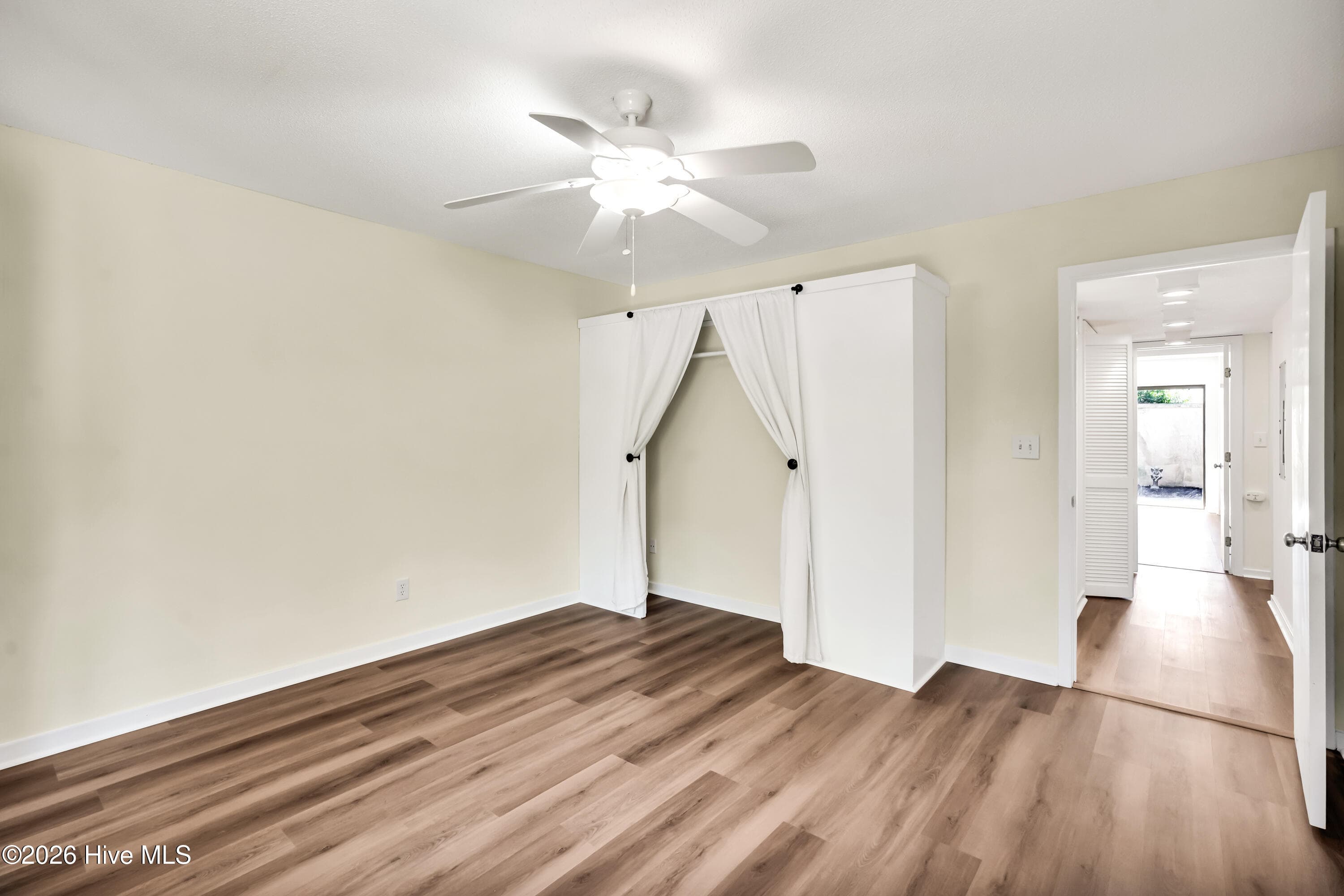 Townhouse at 1433 Villa Place E, Wilmington, NC 28409, photo 28 of 53