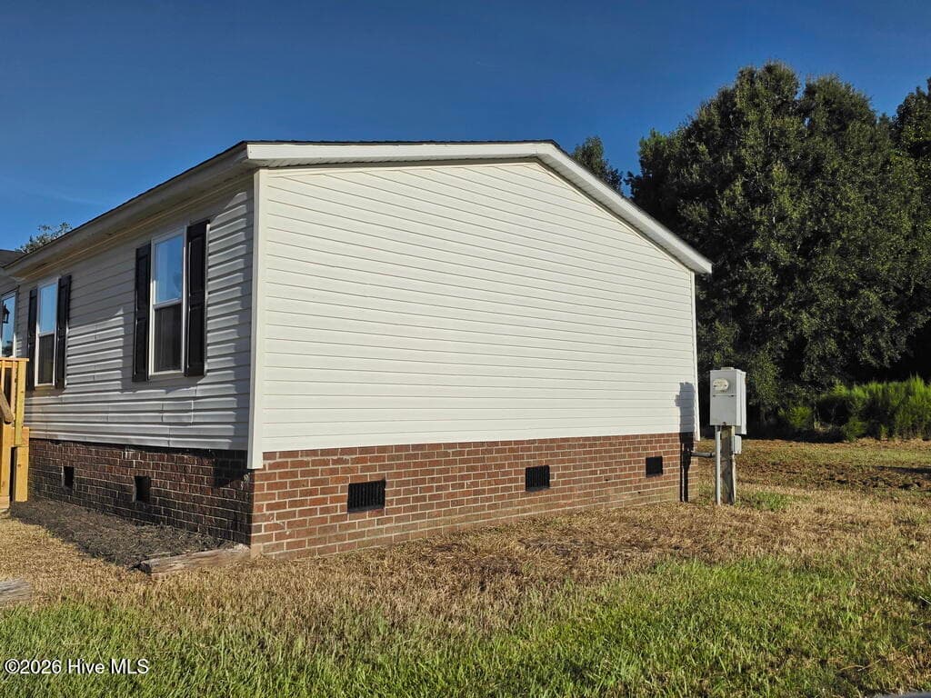 Manufactured Home at 241 Hickory Lane, Aurora, NC 27806, photo 5 of 30