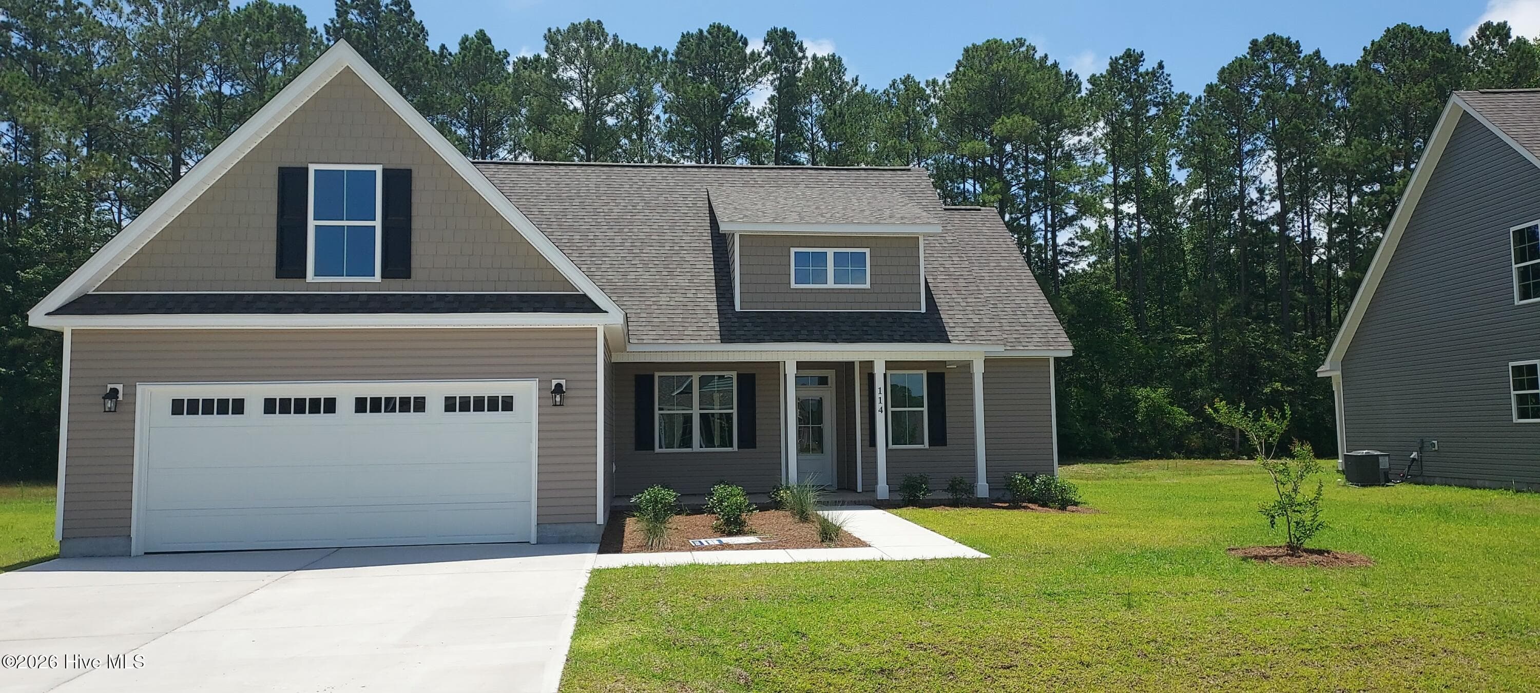 Single Family Residence at 114 Rolling Water Lane, Swansboro, NC 28584, photo 2 of 30