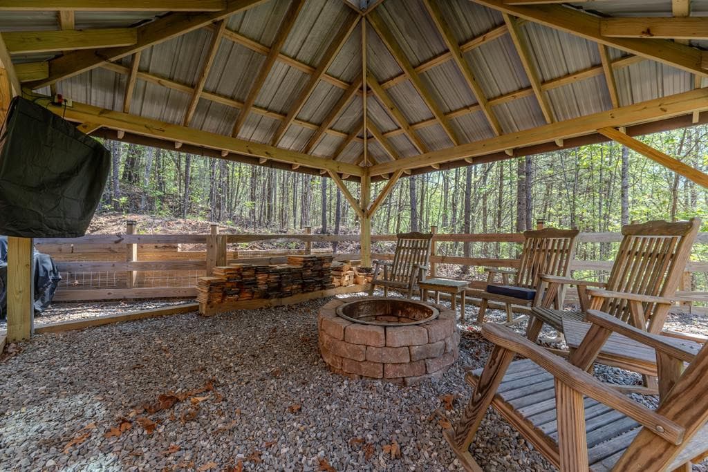 Residential at 190 Galloway Drive, Hayesville, NC 28904, photo 17 of 37