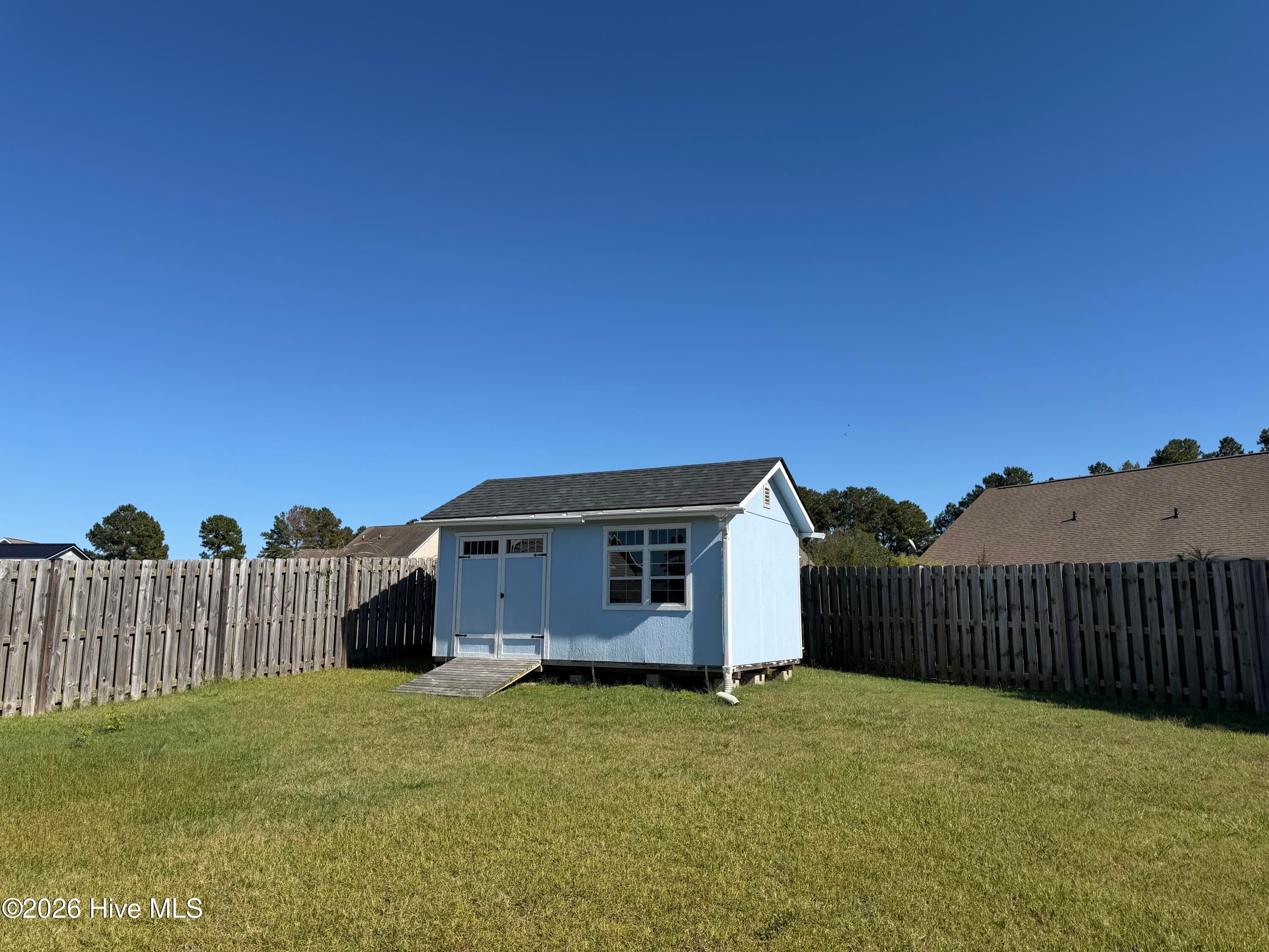 Single Family Residence at 120 Pembury Way, Richlands, NC 28574, photo 17 of 75