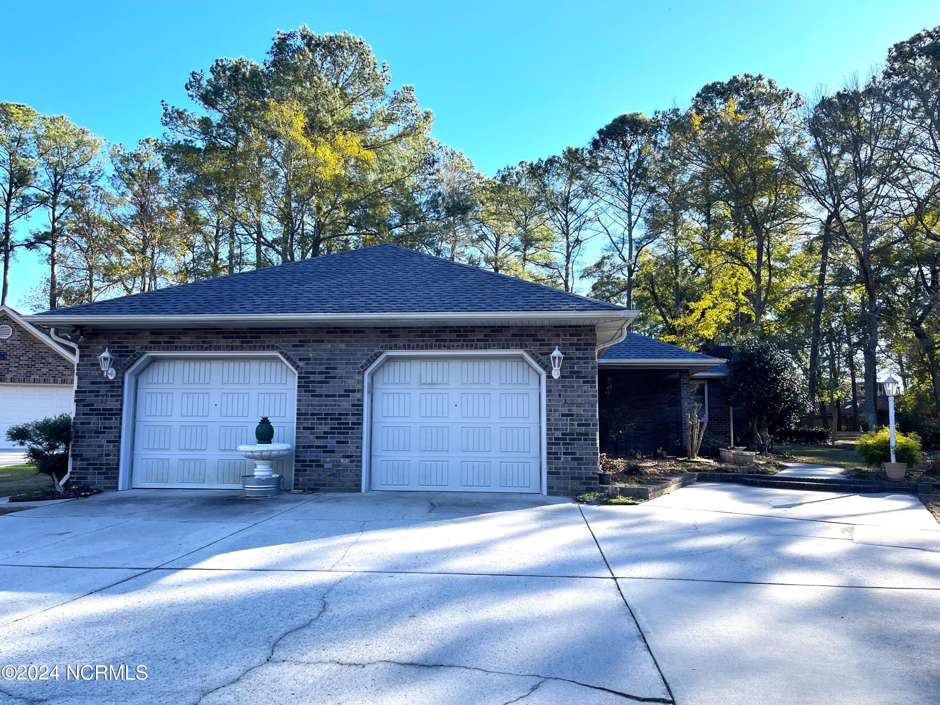 Single Family Residence at 7 Putter Place, Carolina Shores, NC 28467, photo 3 of 26