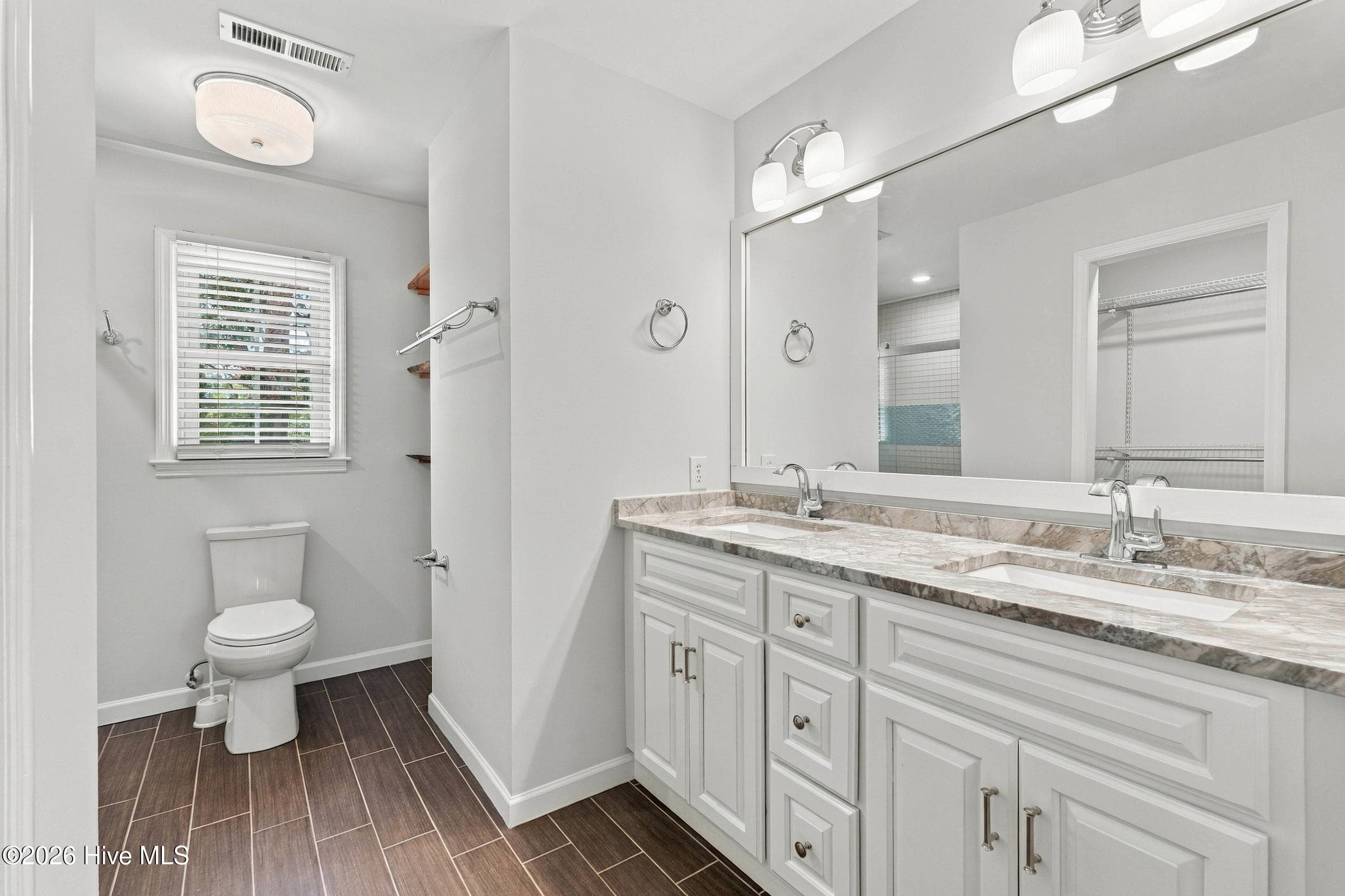 Single Family Residence at 238 Shannon Drive, Wilmington, NC 28409, photo 32 of 76