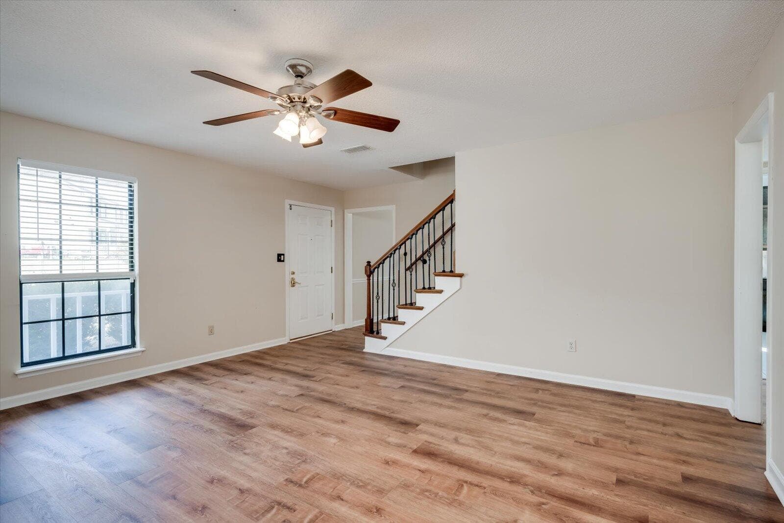 Single Family Residence at 2214 Pleasant Drive, Augusta, GA 30907, photo 7 of 31