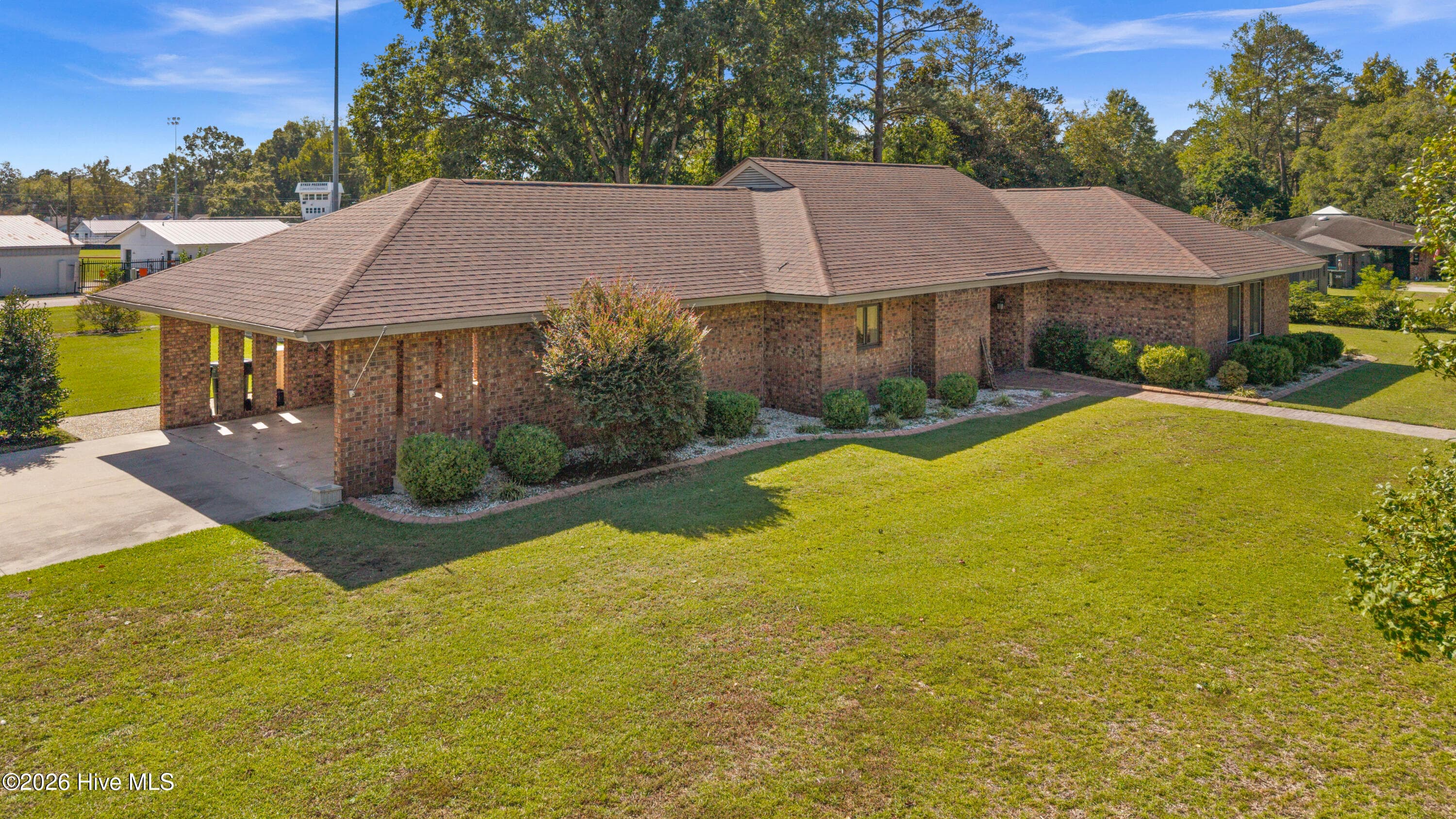 Single Family Residence at 616 E Murphy Street, Wallace, NC 28466, photo 38 of 122